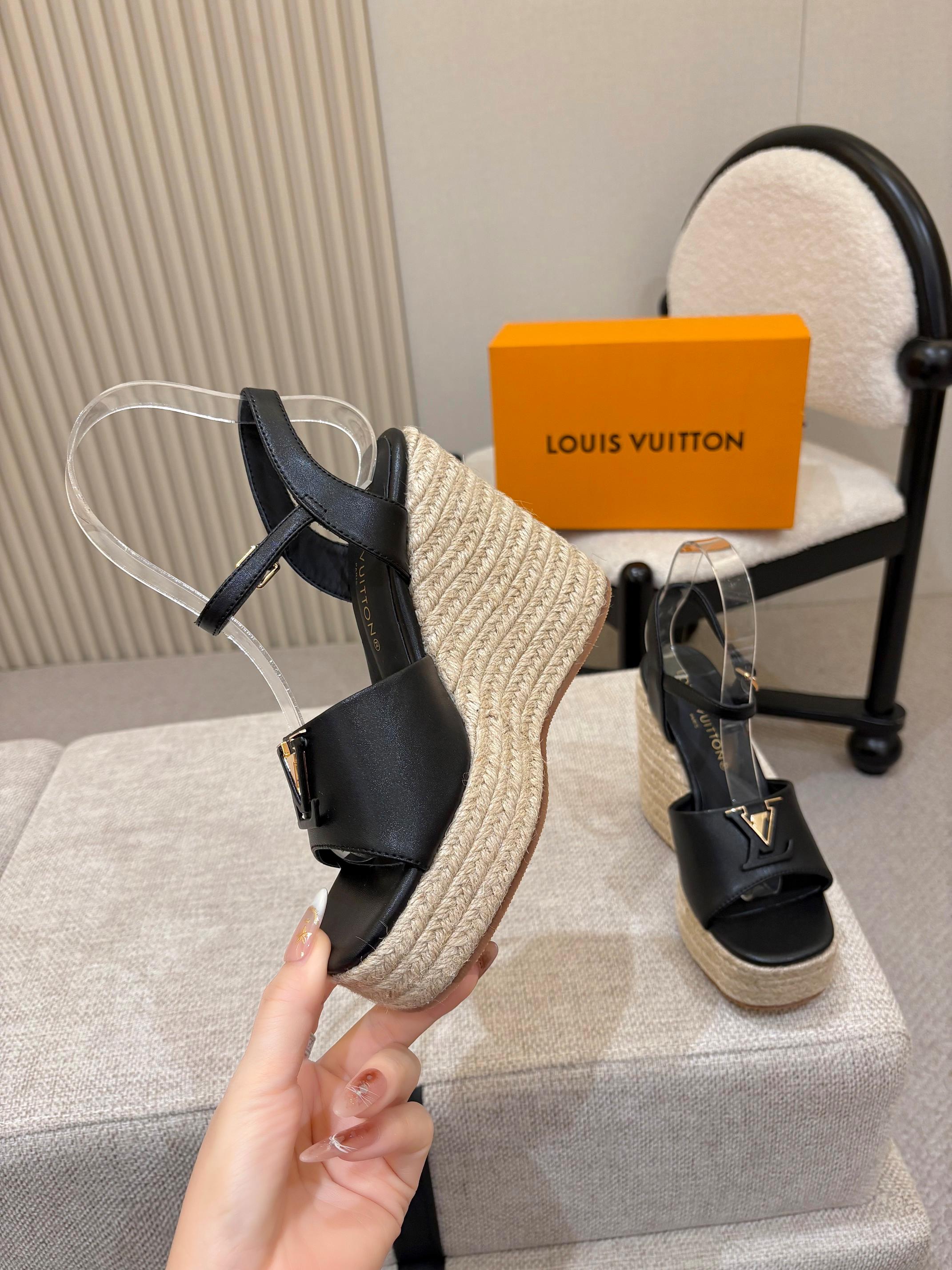 Louis Vuitton Sandals