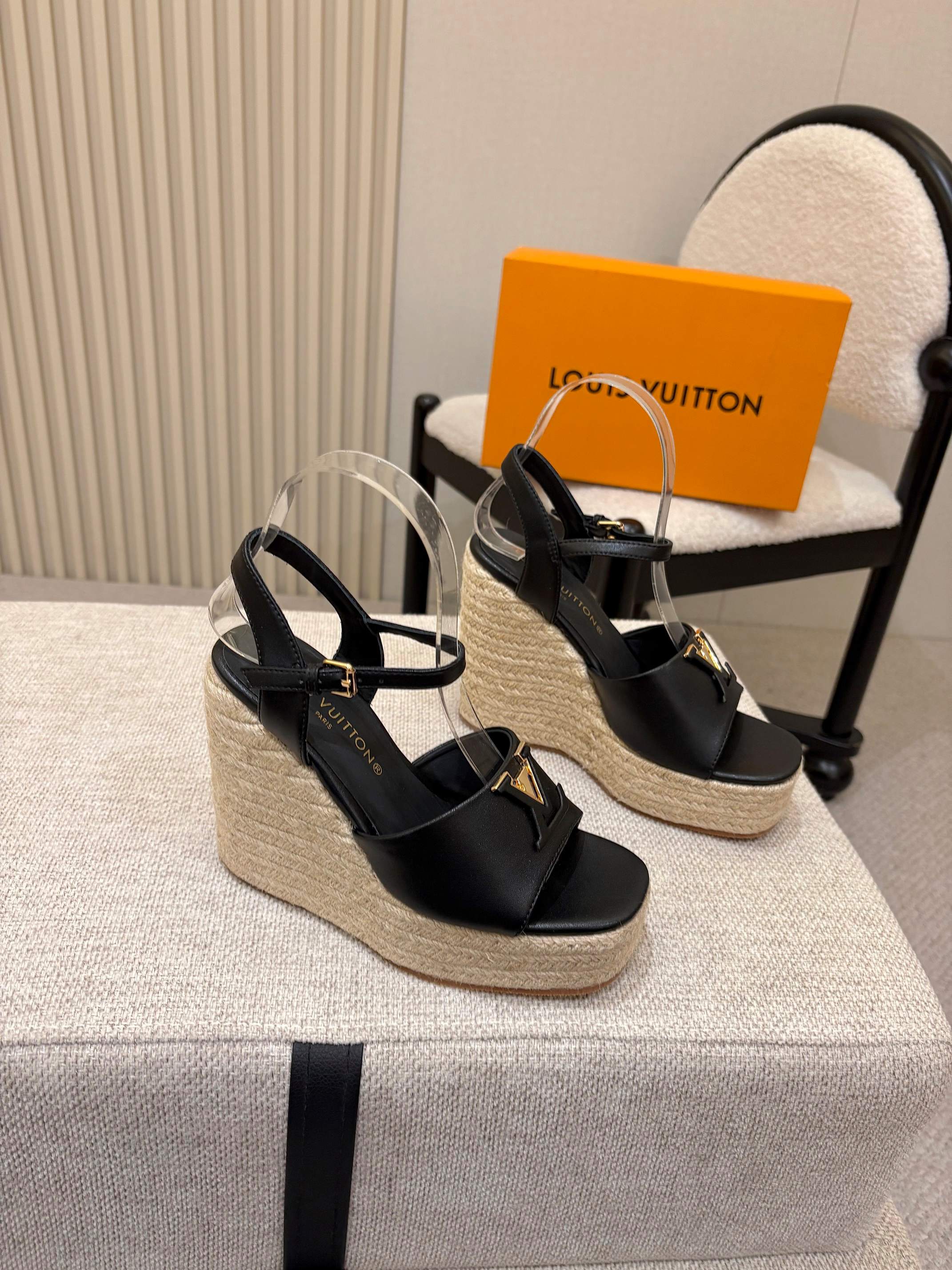 Louis Vuitton Sandals