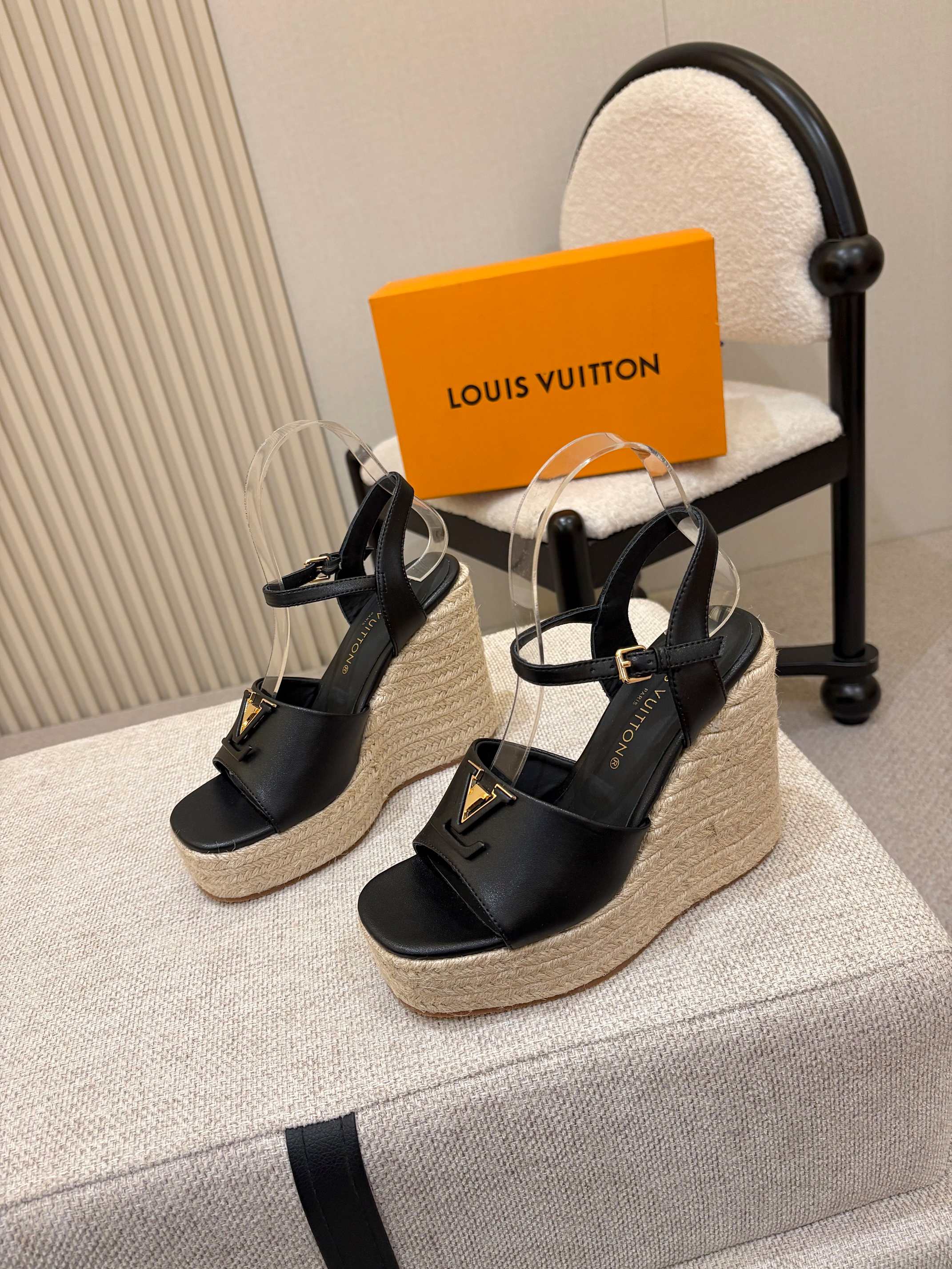 Louis Vuitton Sandals