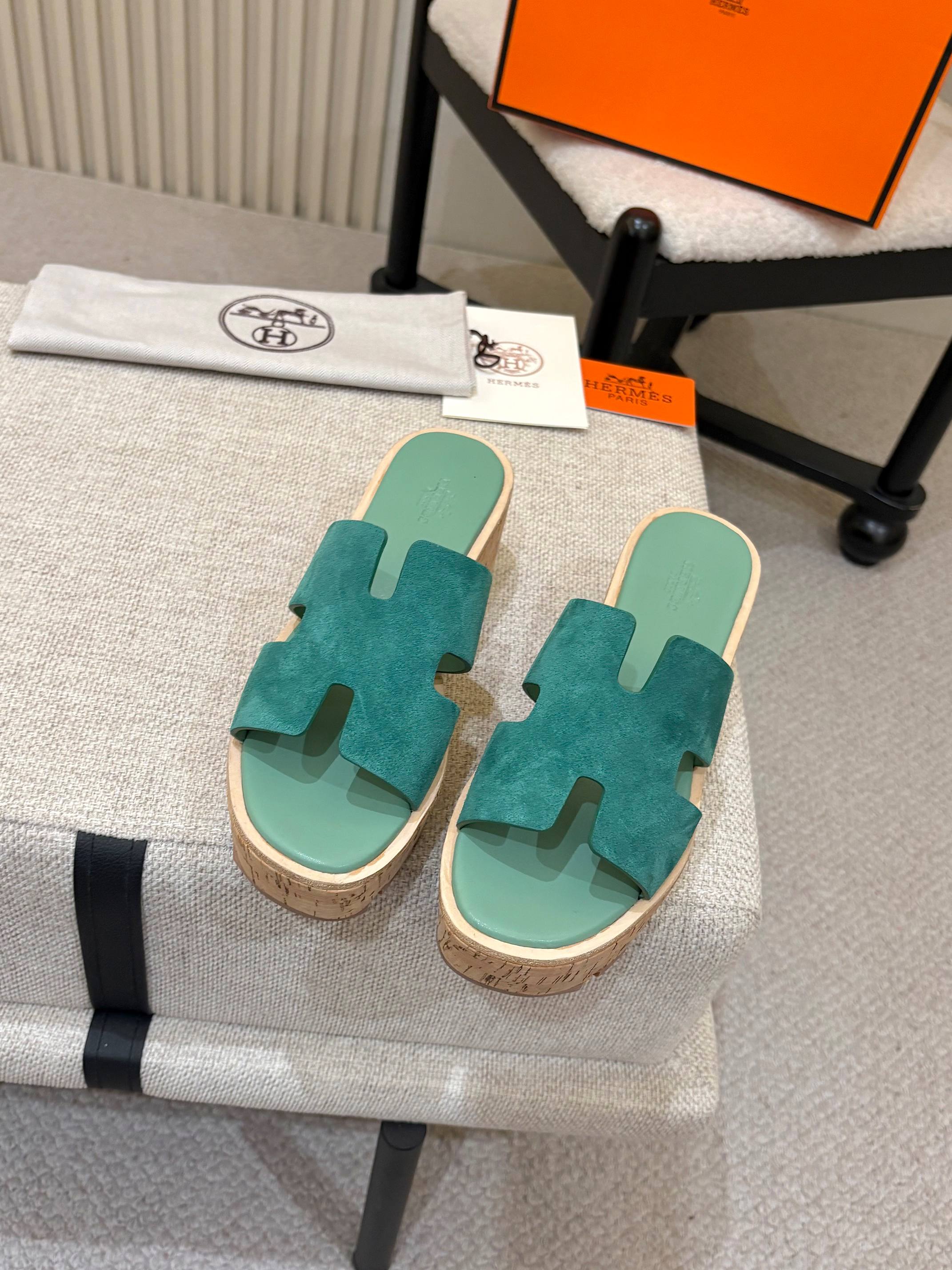 Hermes Slides