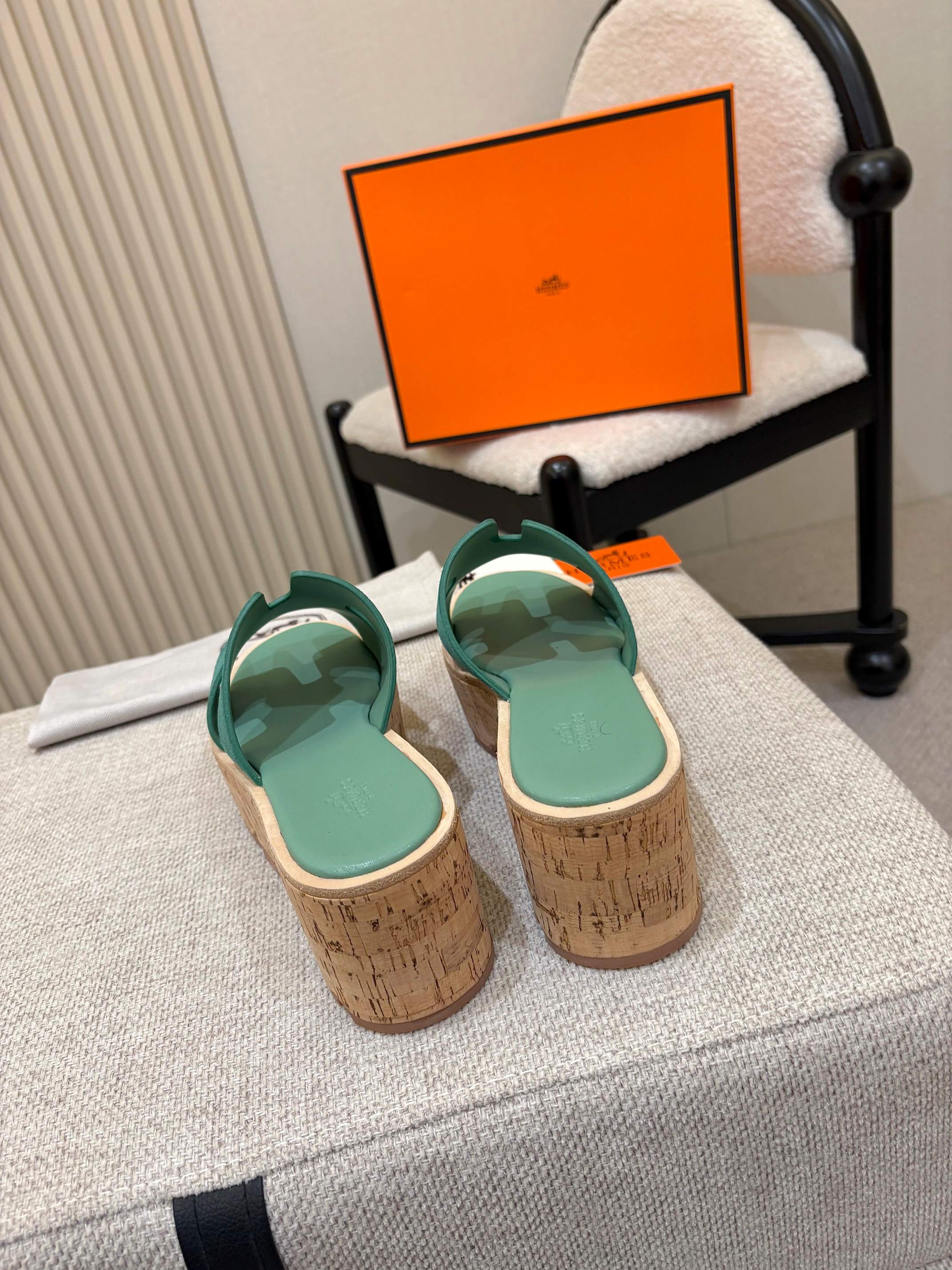 Hermes Slides