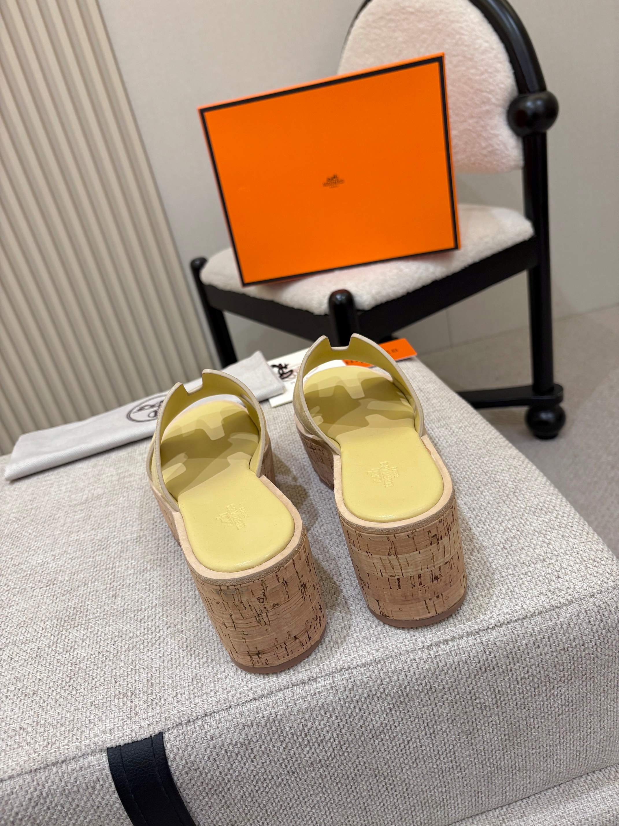 Hermes Slides