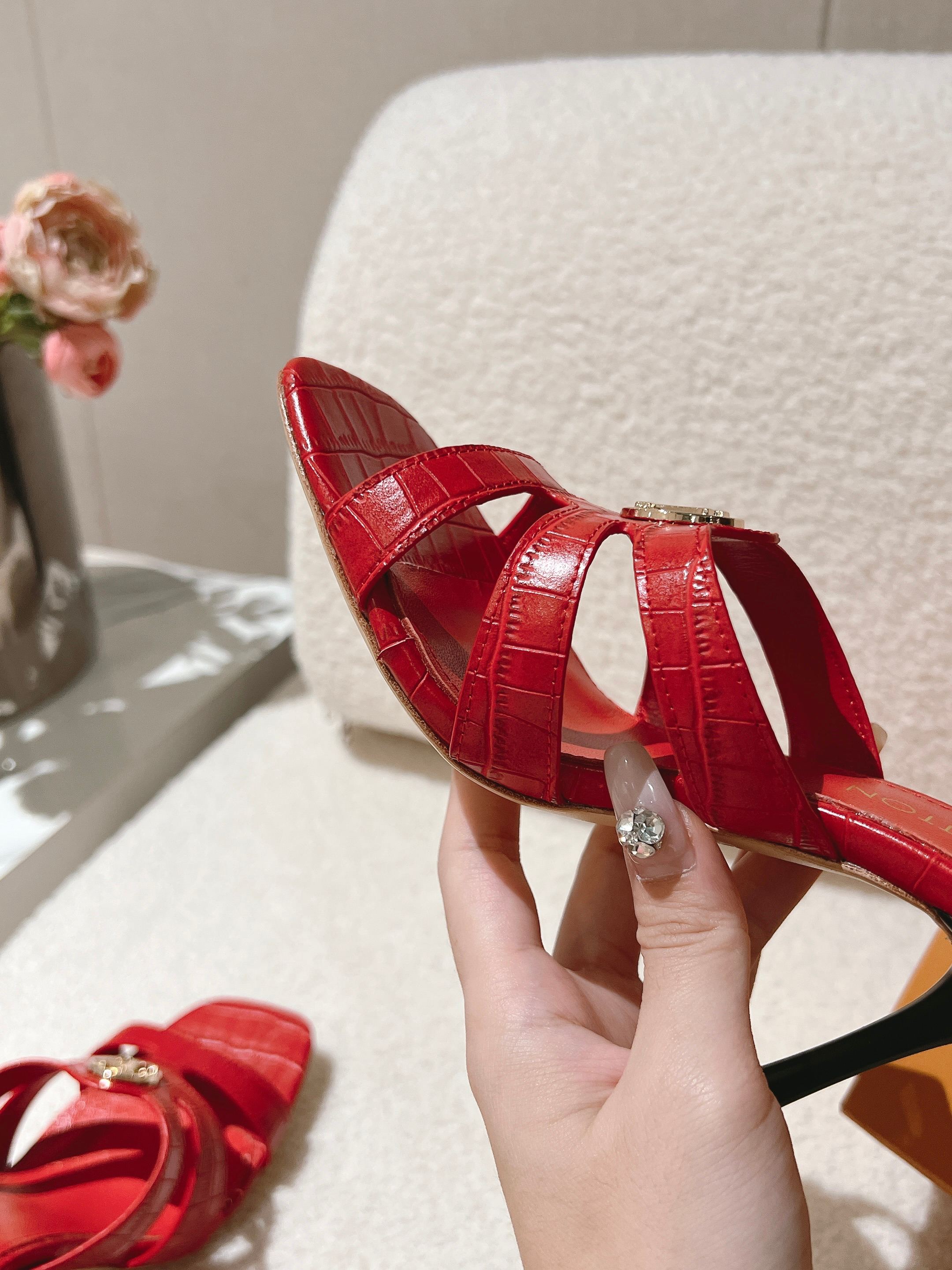 Louis Vuitton Slides