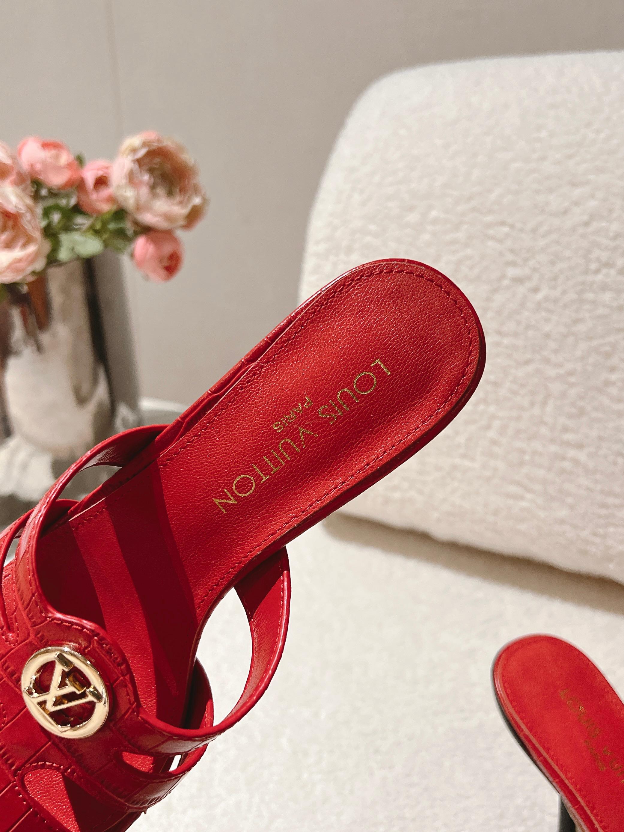 Louis Vuitton Slides