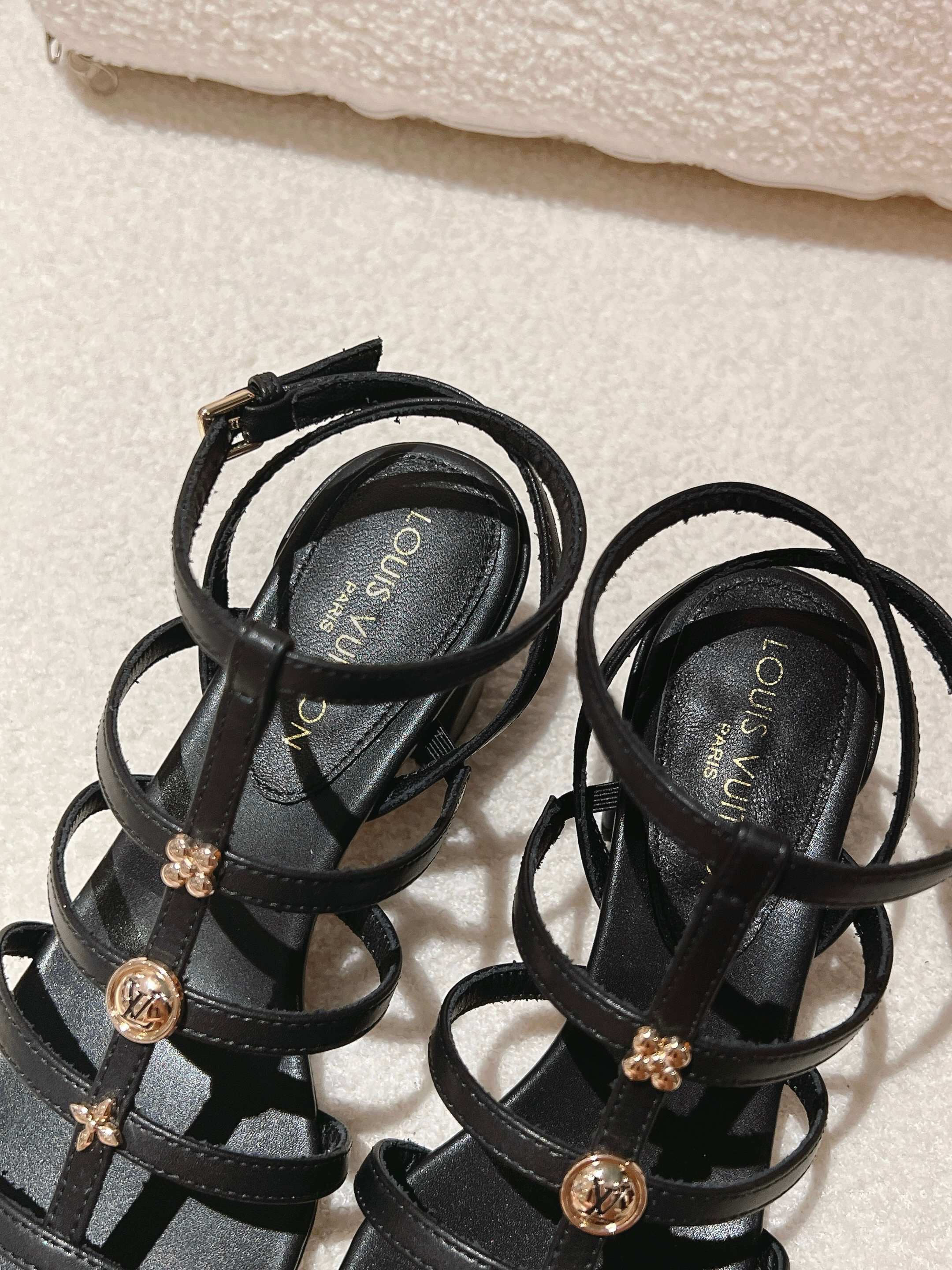 Louis Vuitton Sandals