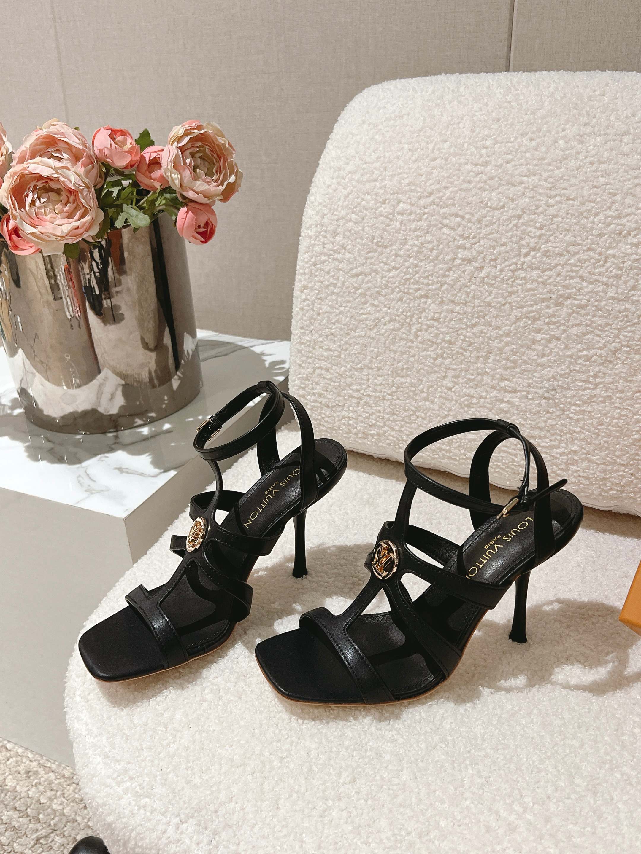 Louis Vuitton Sandals