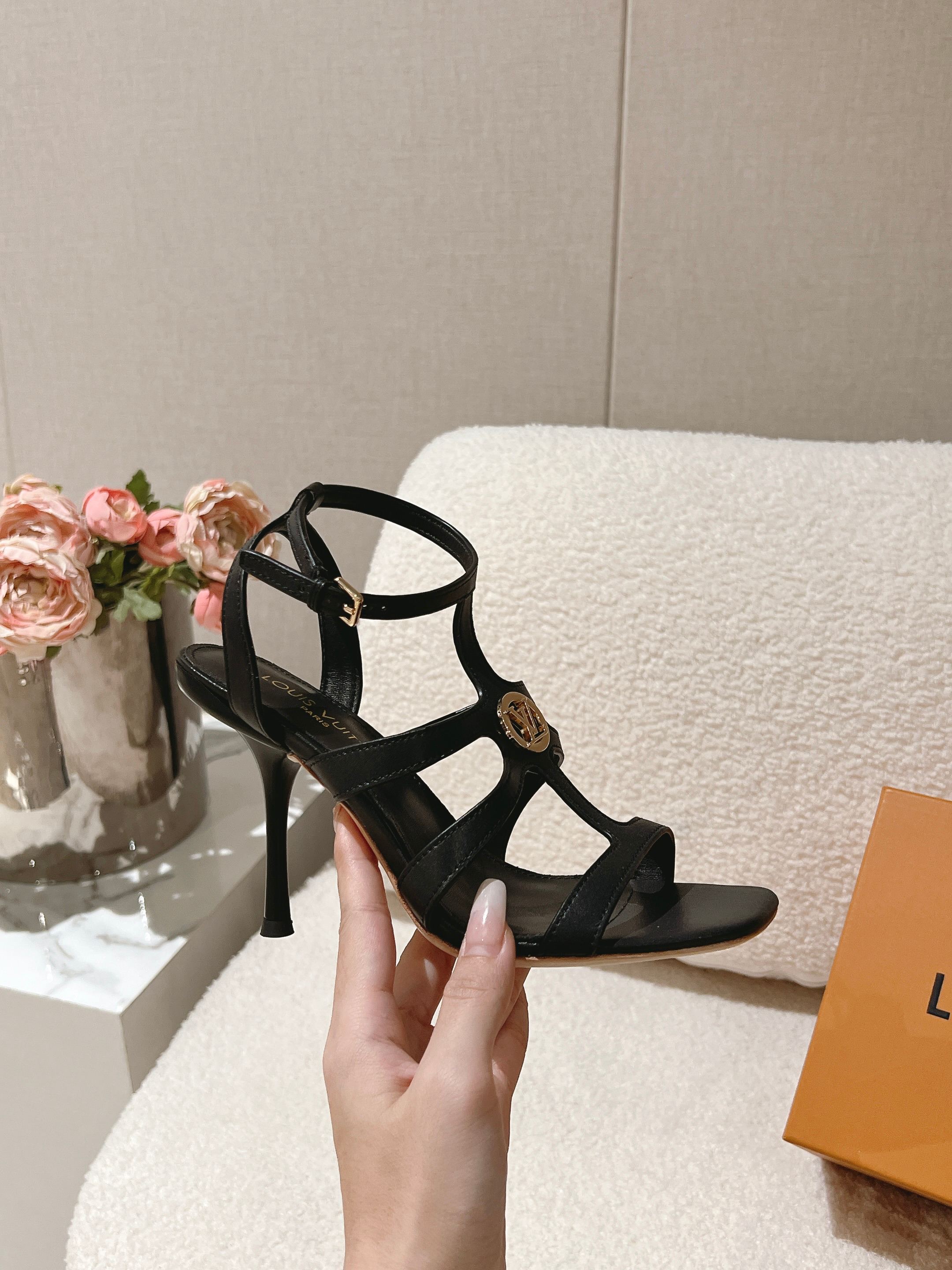 Louis Vuitton Sandals