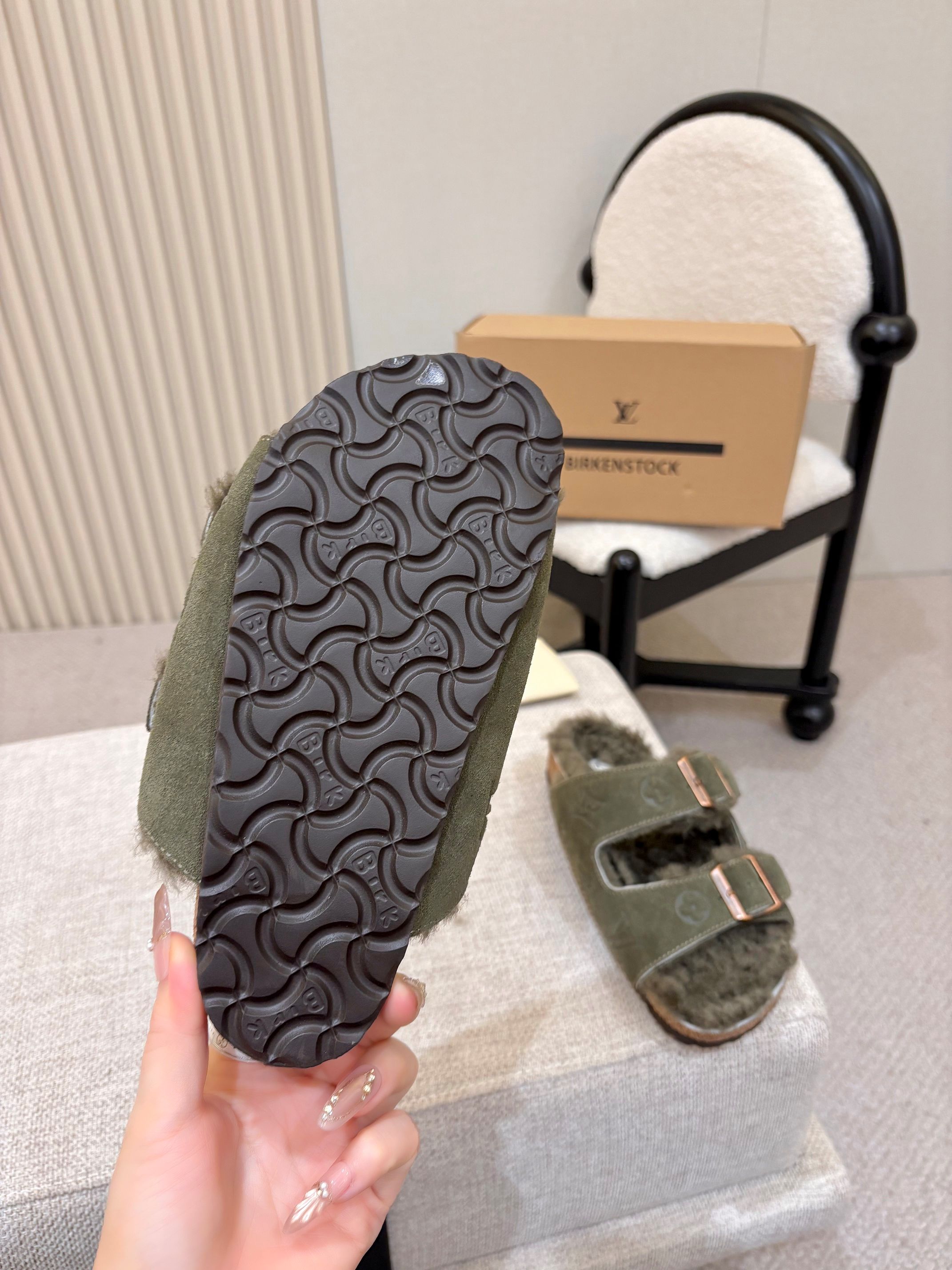 Louis Vuitton Slides