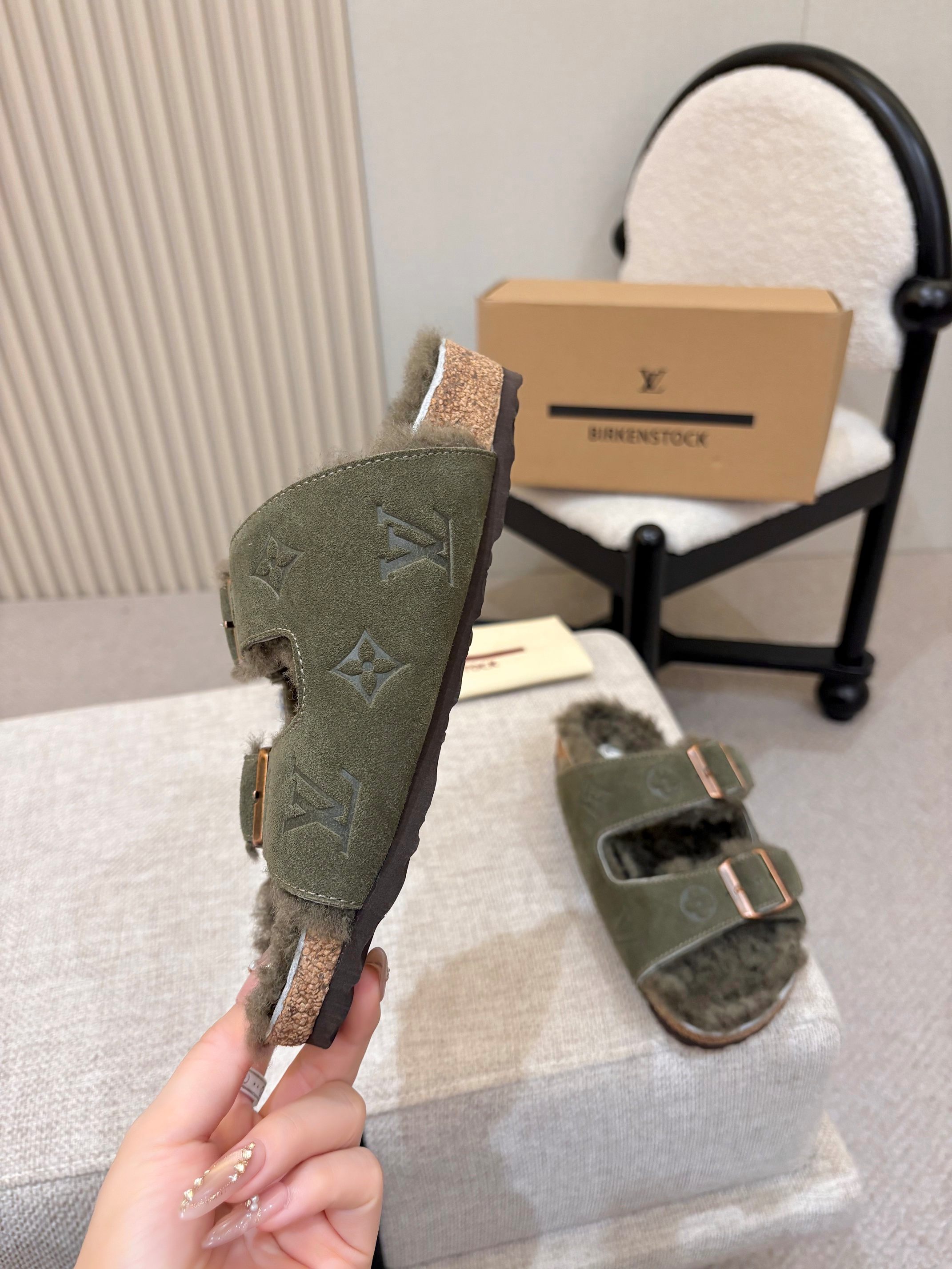 Louis Vuitton Slides