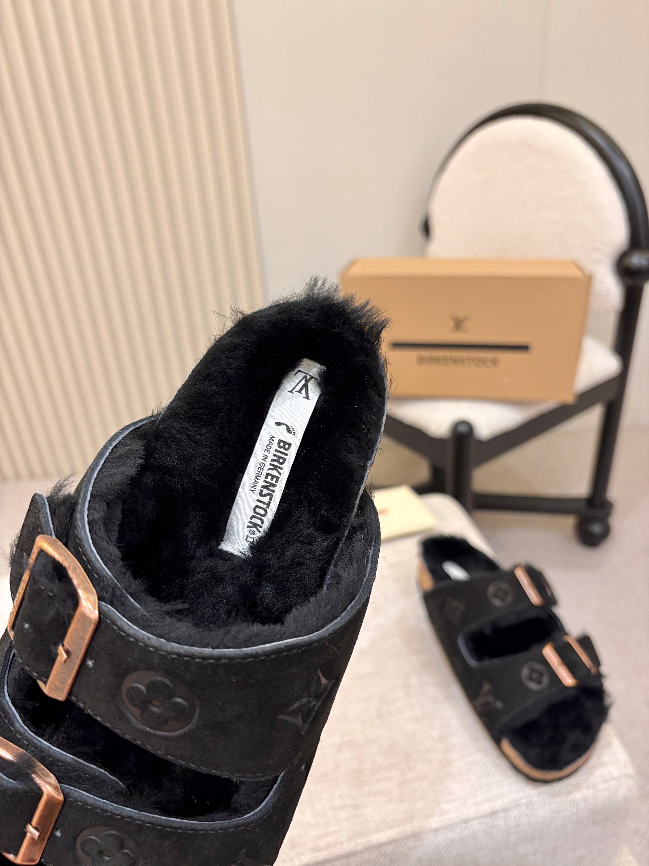 Louis Vuitton Slides