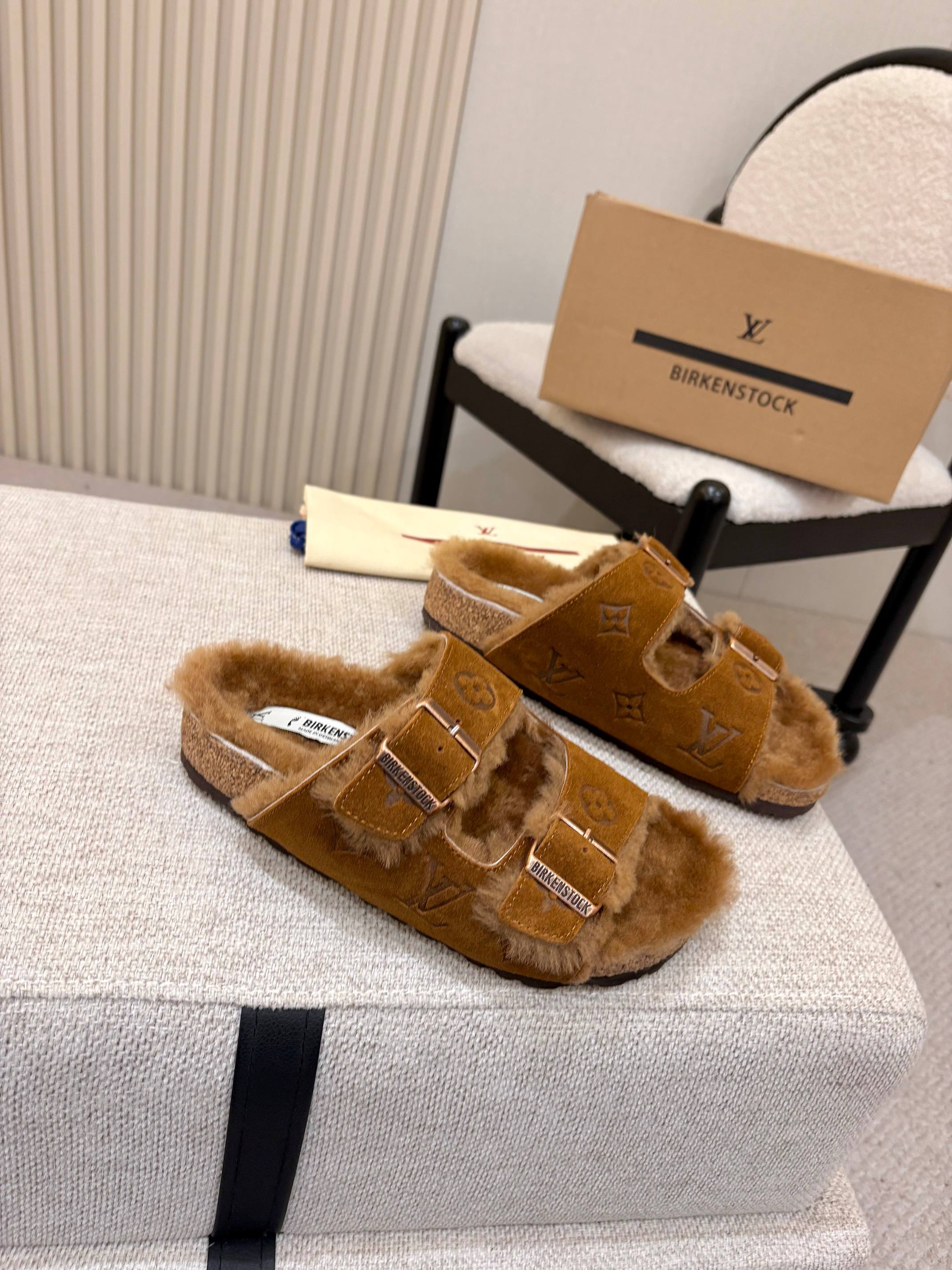 Louis Vuitton Slides