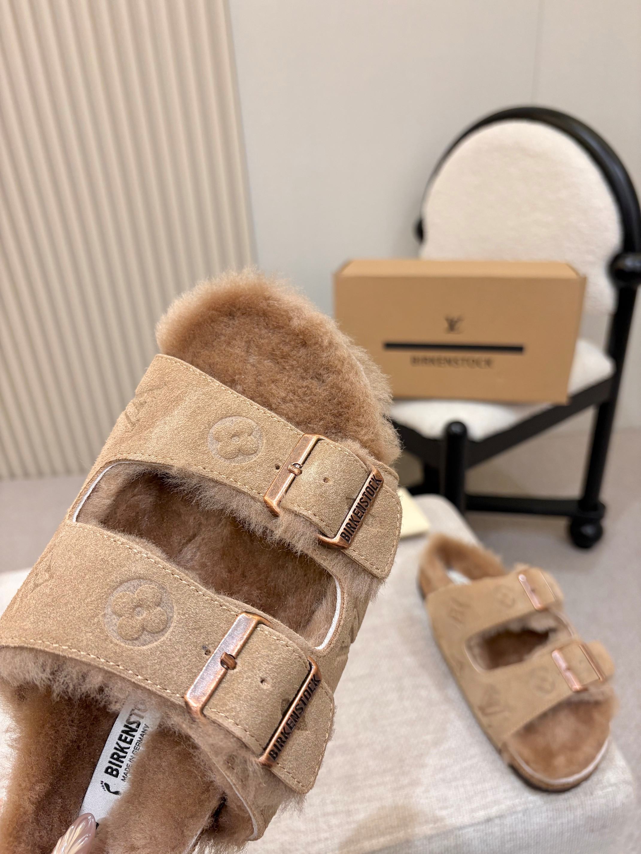 Louis Vuitton Slides
