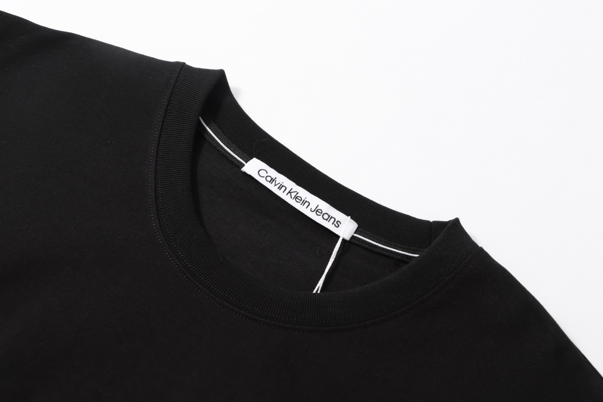 Calvin klein 26ss CK logo 短袖 CKass*春夏款 字母印花个性logo 270G 双纱纯棉面料 短袖T恤