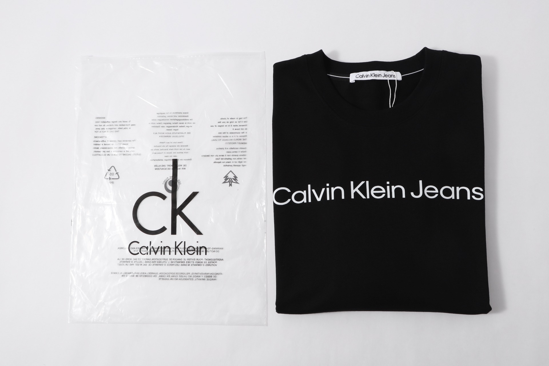 Calvin klein 26ss CK logo 短袖 CKass*春夏款 字母印花个性logo 270G 双纱纯棉面料 短袖T恤