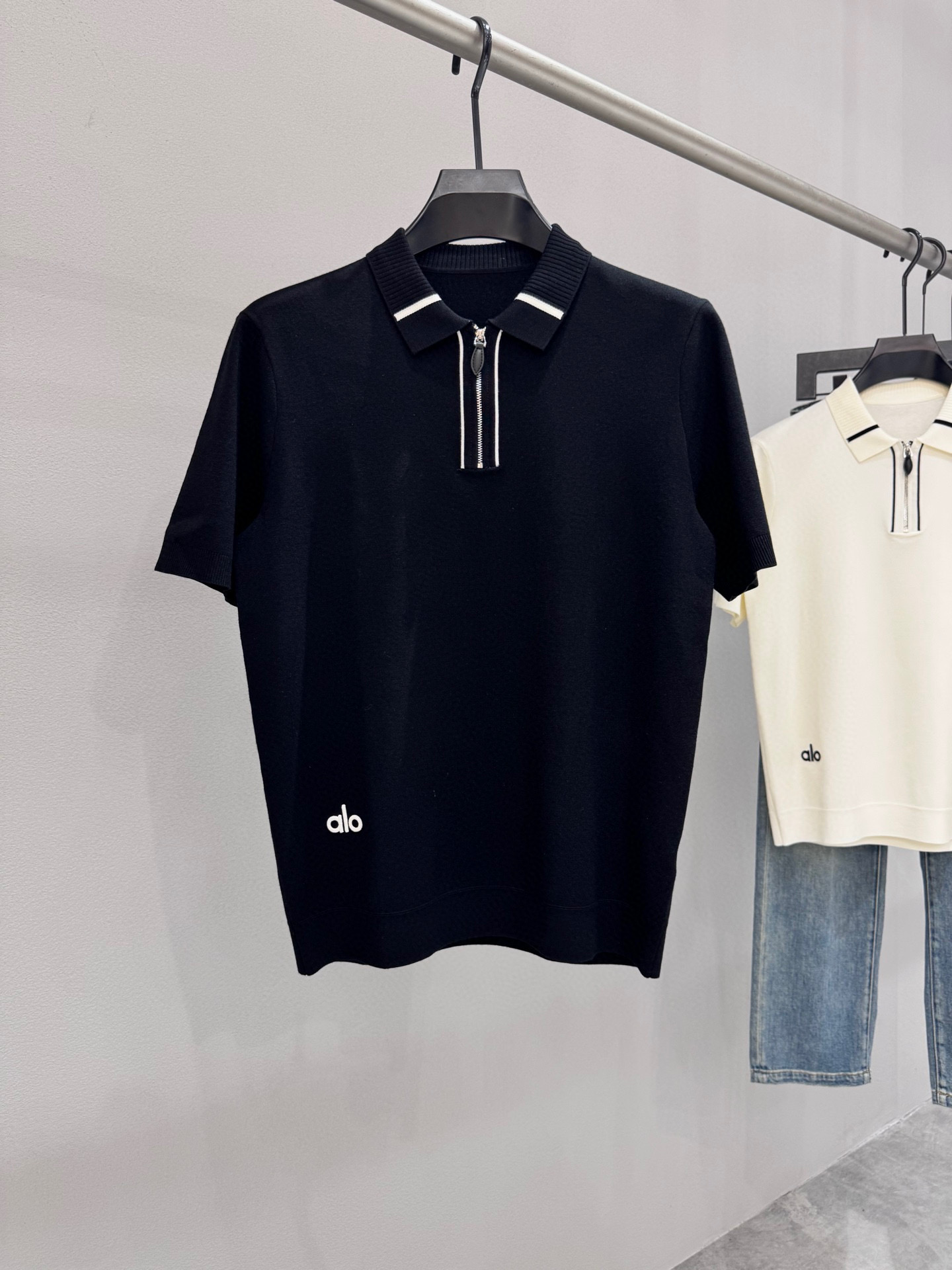 Alo Men's Knit Short Sleeve Polo Shirt - Breathable & Comfortable 2 i1757157751765 6564 0 1