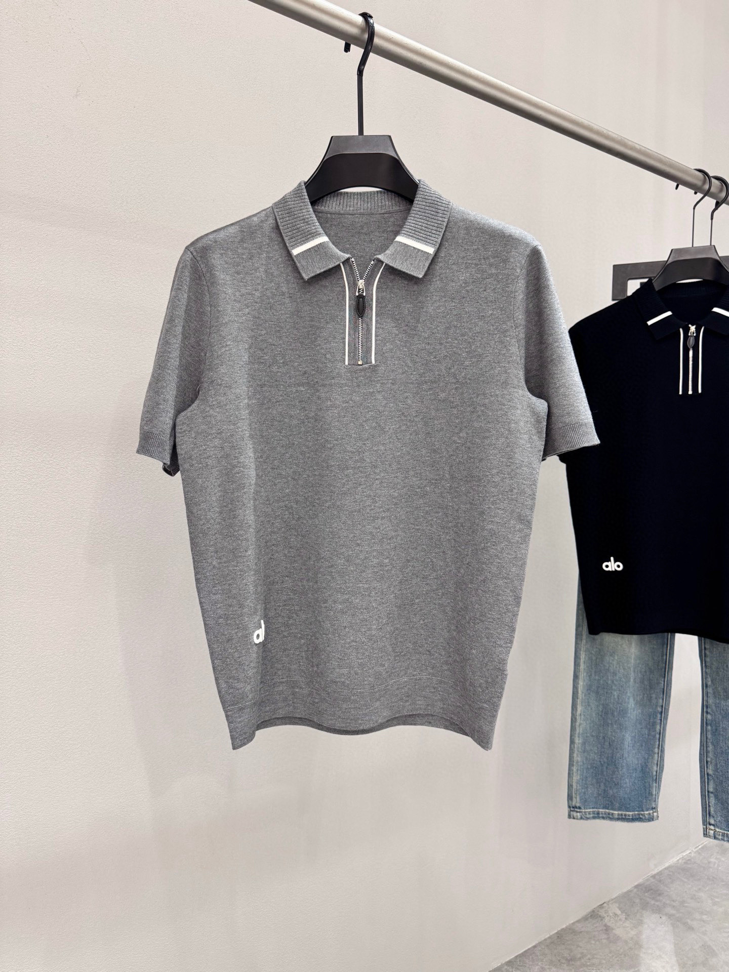Alo Men's Knit Short Sleeve Polo Shirt - Breathable & Comfortable 3 i1757157751837 9630 0 2