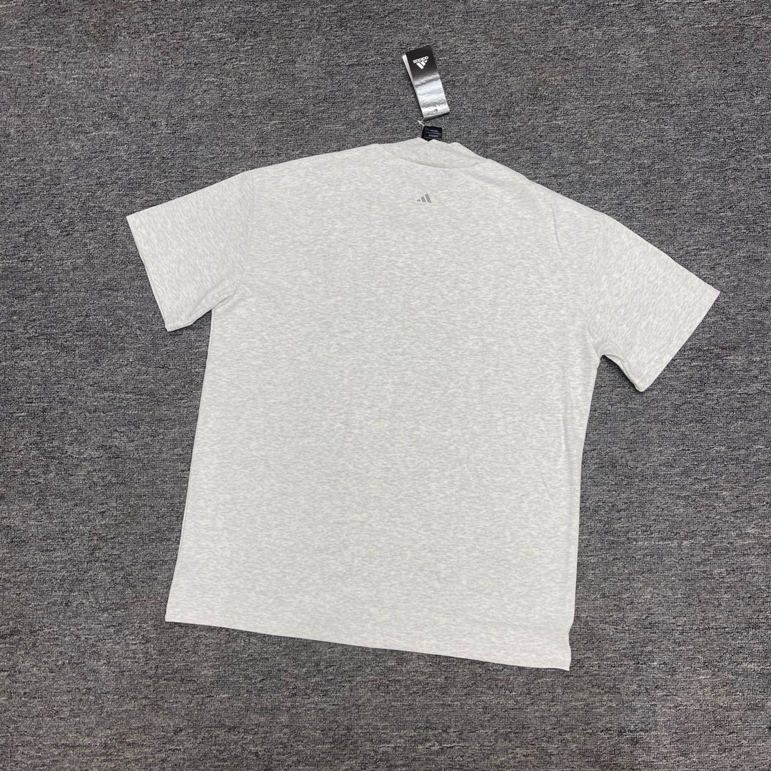 Adidas Basketball T-shirt: High-quality, OverSize, 260g cotton, Logo Silicon, Visual Excellence. - 图片 2