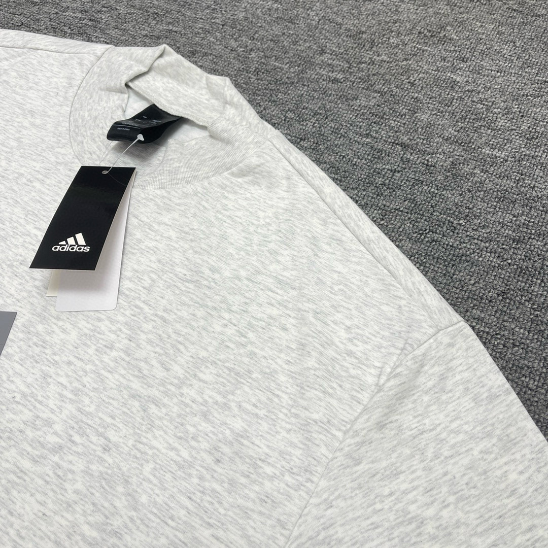 Adidas Basketball T-shirt: High-quality, OverSize, 260g cotton, Logo Silicon, Visual Excellence. - 图片 5