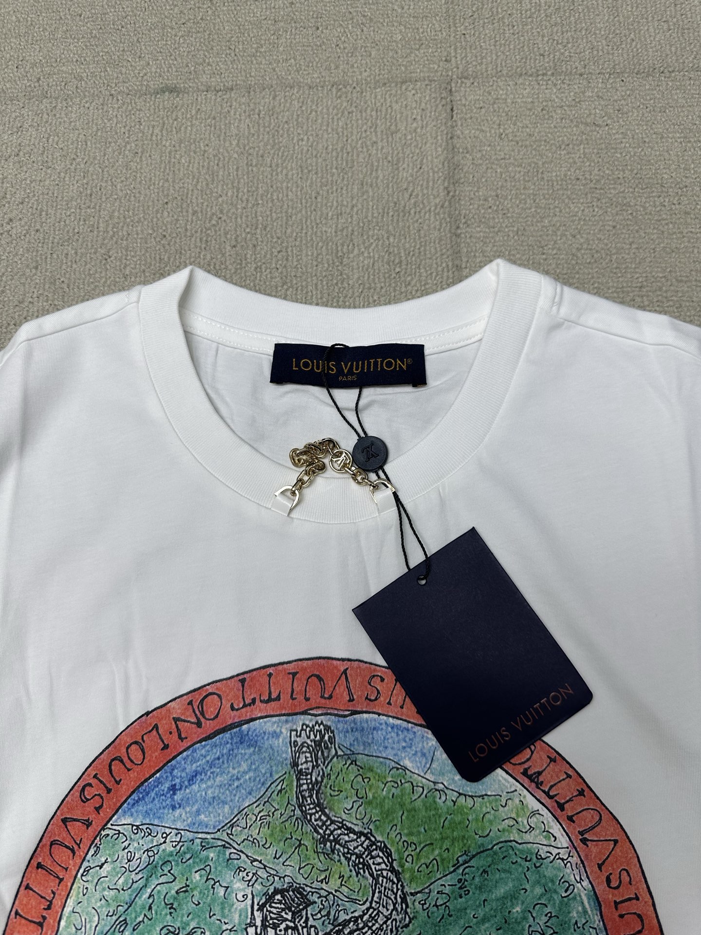 Louis Vuitton Crew Neck T-Shirt with Grace Coddington Travel Print 4 i1760105712666 9053 0 2