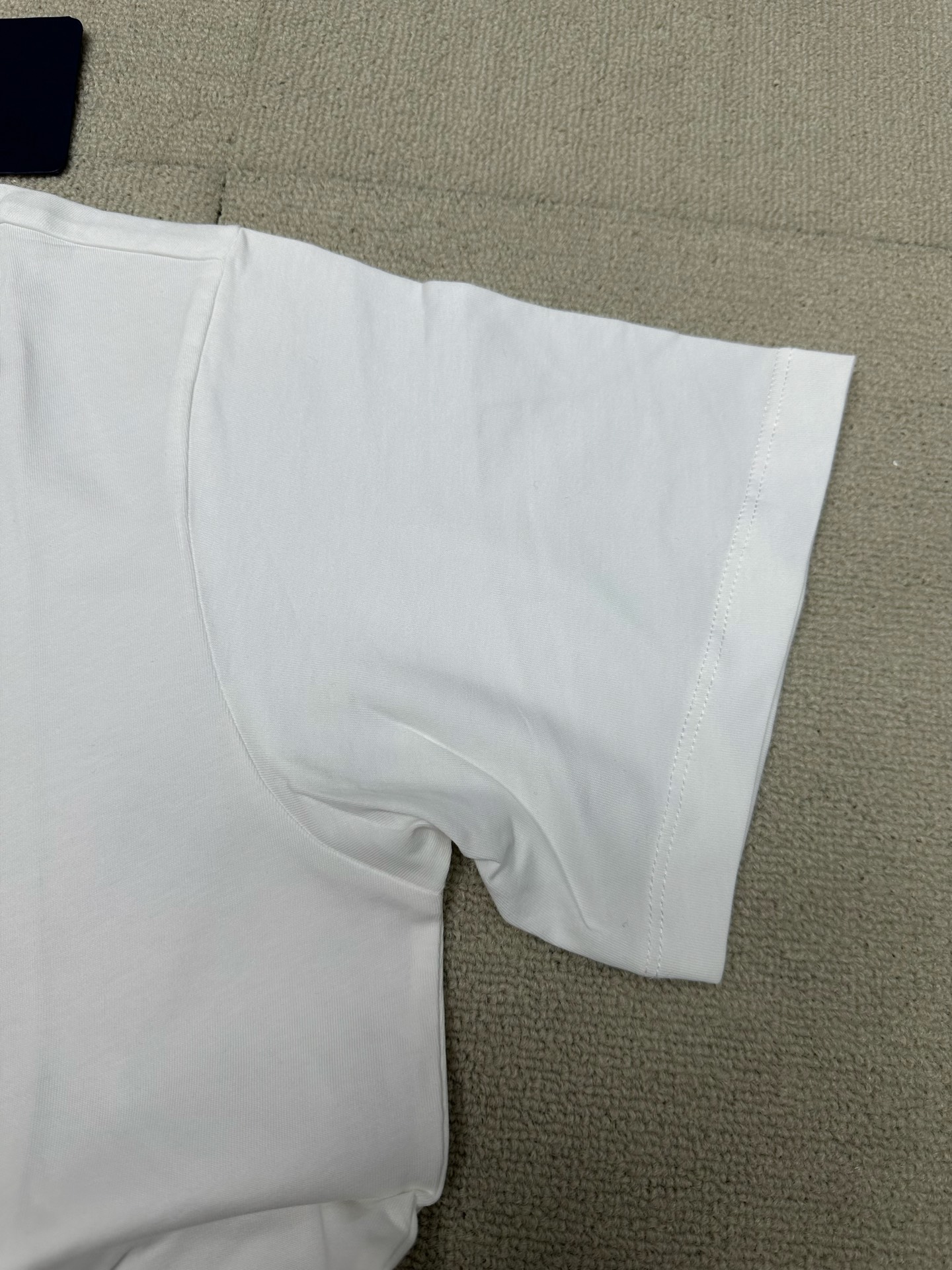 Louis Vuitton Crew Neck T-Shirt with Grace Coddington Travel Print 7 i1760105715764 7839 0 5