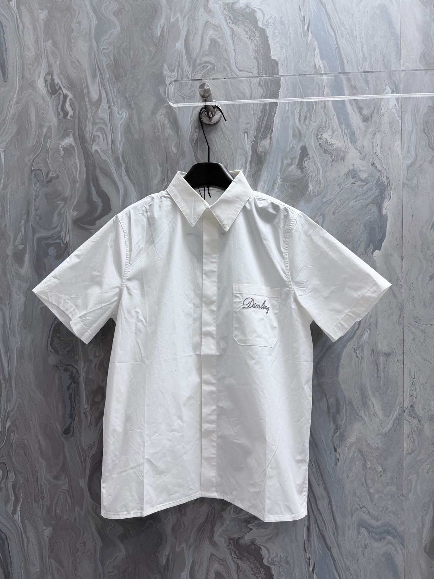 @190Di0r 26 Nueva camisa de manga corta bordada Dior Love de popelina de algodón de color liso para hombre Talla: S.M.L…