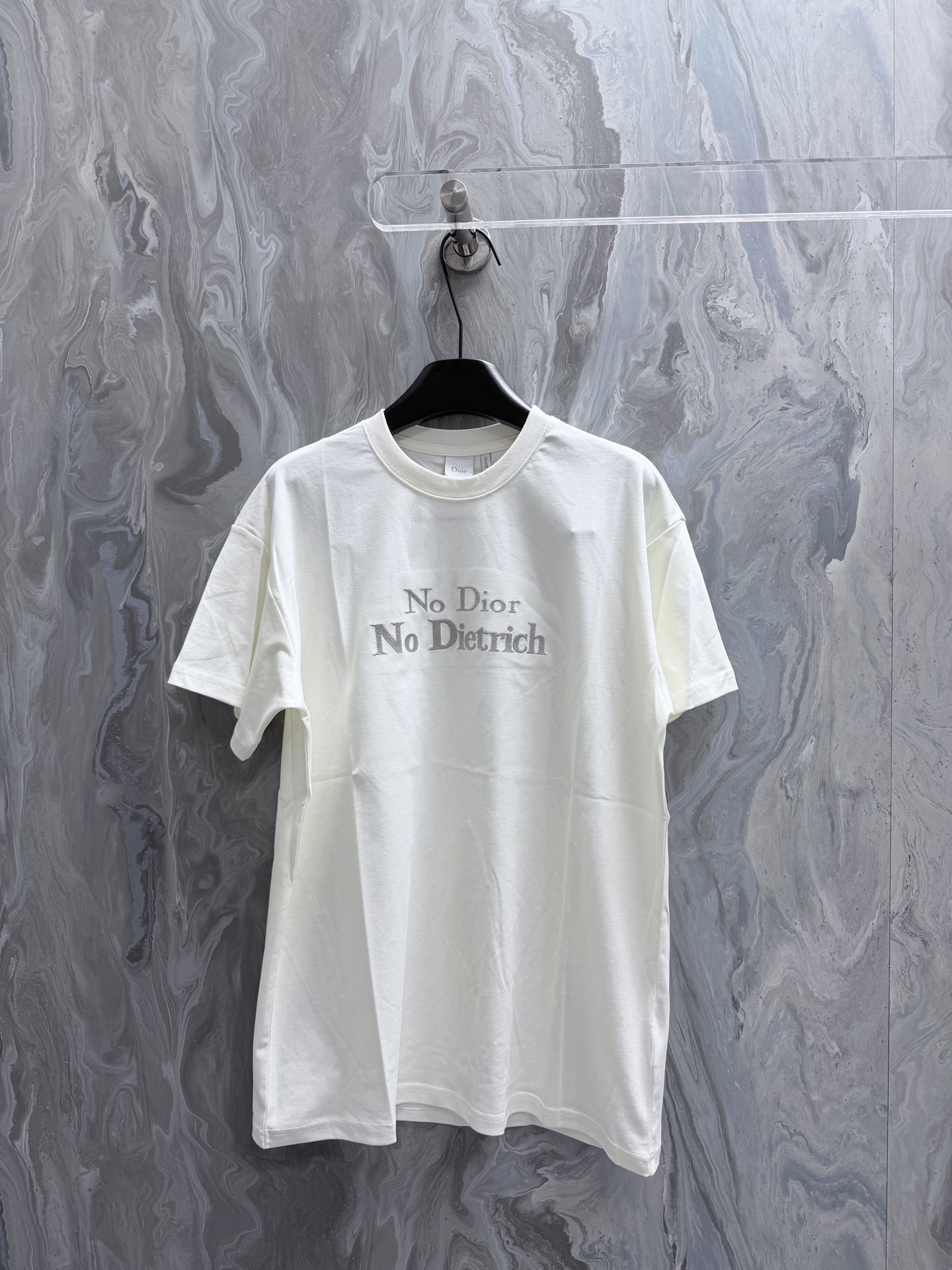 @ 115Di0r 26 Nueva serie de primavera y verano, jersey con cuello redondo, camiseta holgada de manga corta, versión alt…
