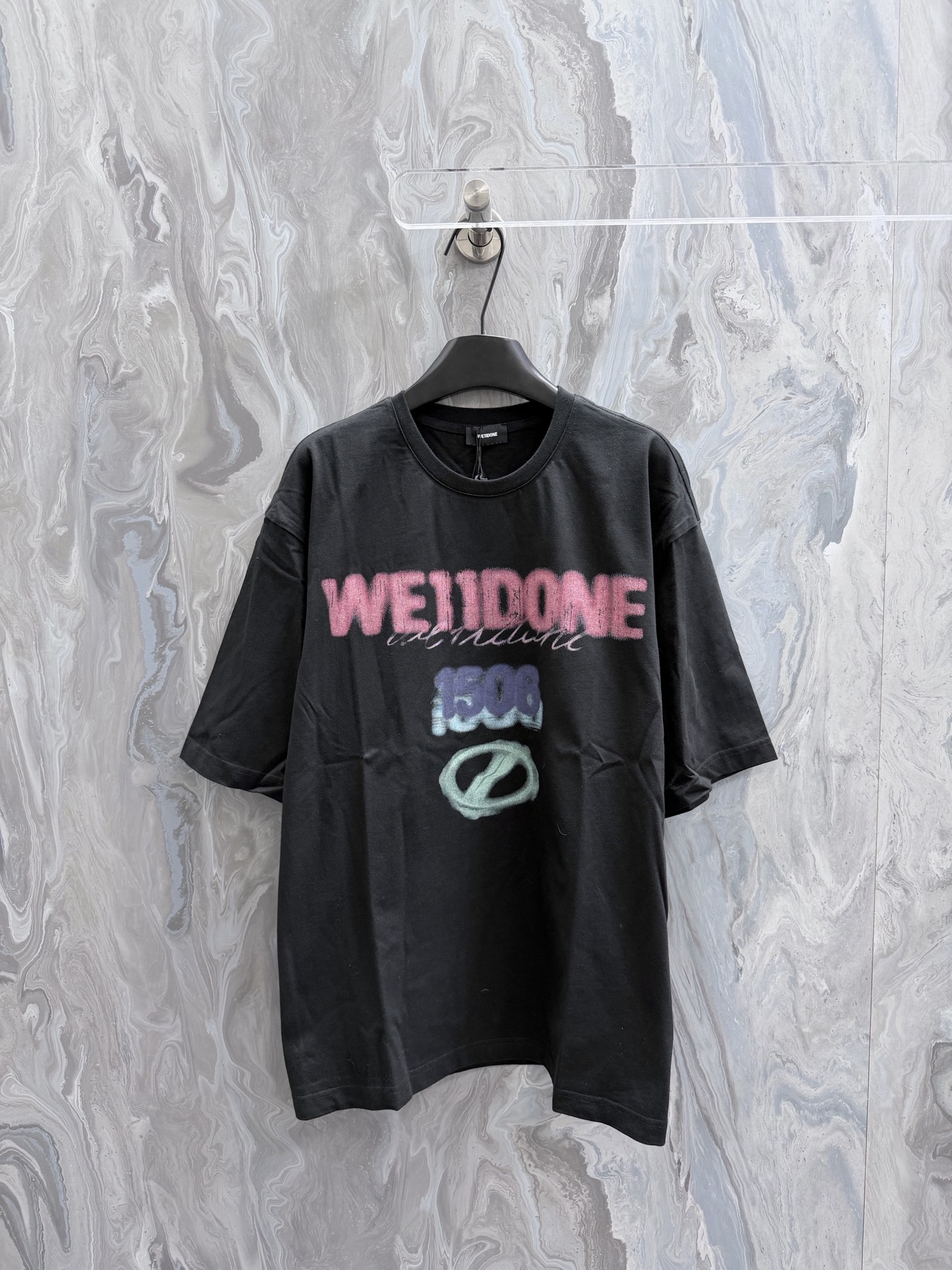 @130 WE11 26 Nuevo Modelo Camiseta de Manga Corta con Pintura en Spray de Colores 1506 Números, Letras Logo E…