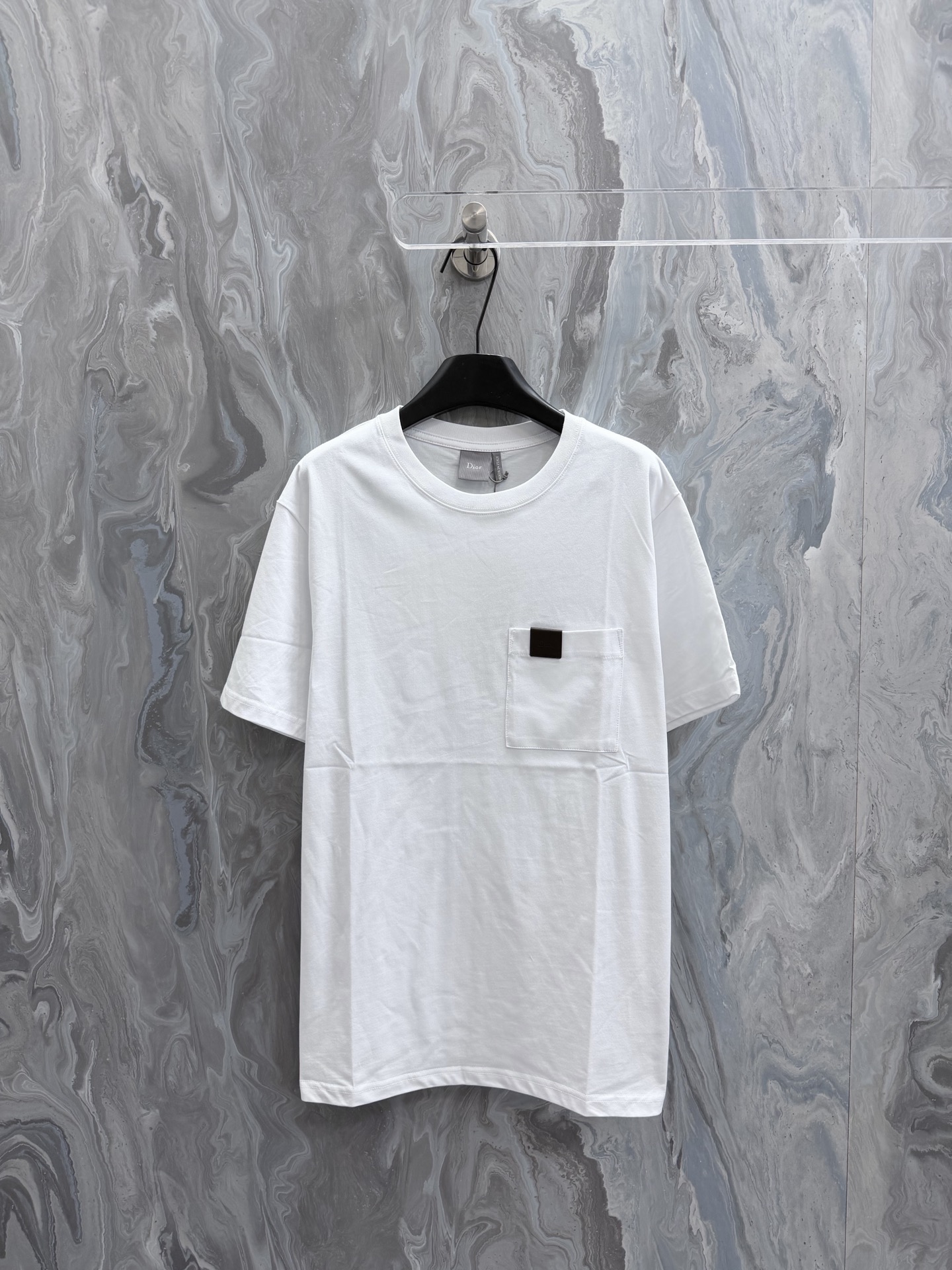 La nueva camiseta @ 100Di0r 26 es un nuevo producto de la serie de ropa masculina de verano 2026 y presenta un estilo s…