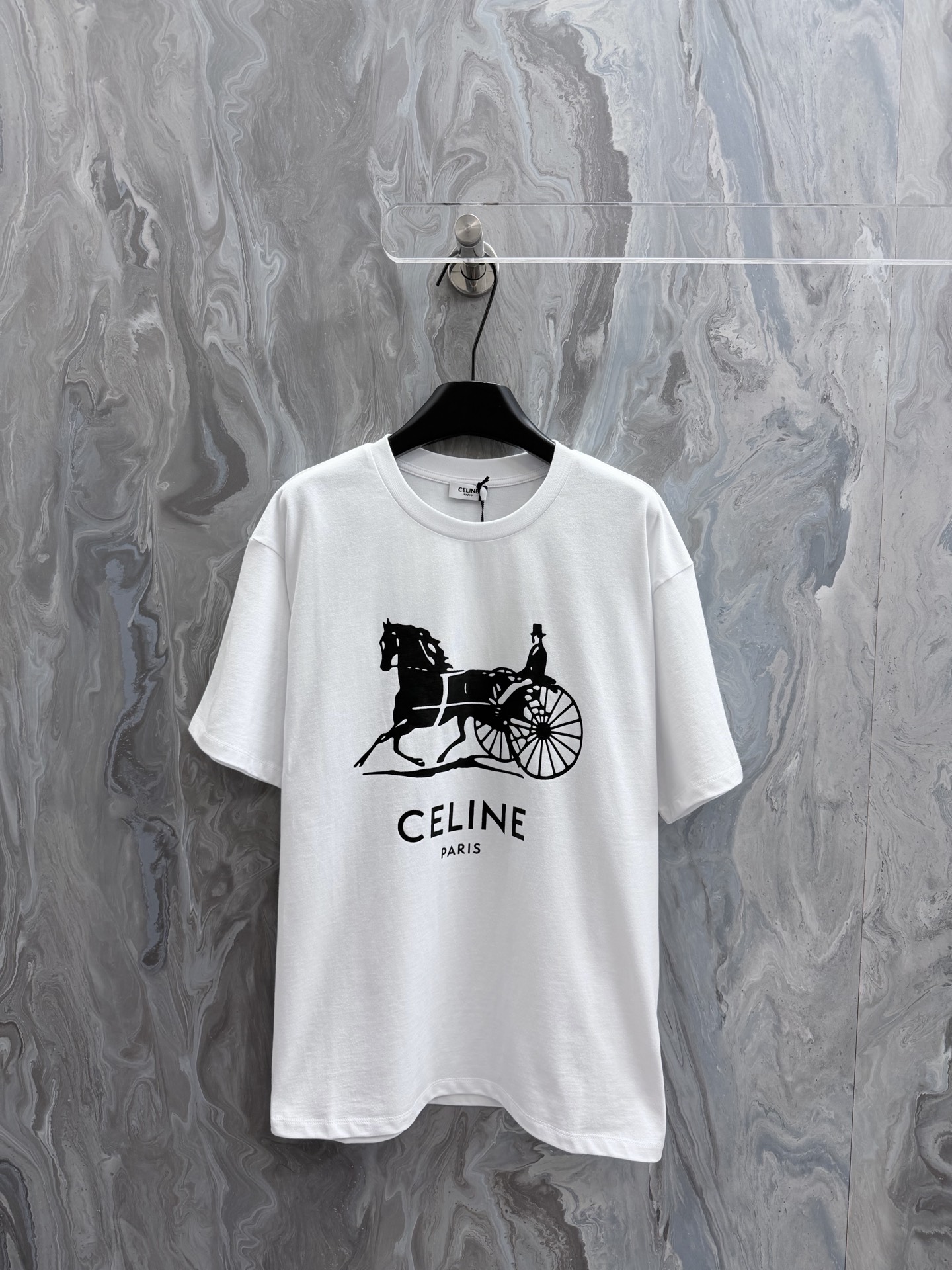 @125CEL1NE 26 nuevo modelo año del caballo cuello redondo holgado ribete estampado camiseta de alta versión. Tallas: S.…