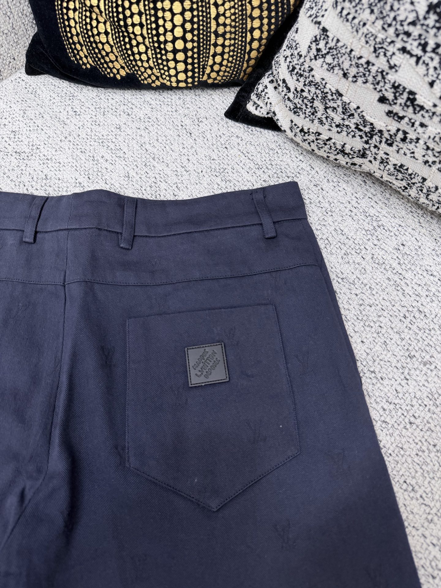 루이비통 26SS 남성 반바지 131760 Louis Vuitton Shorts 썸네일 이미지