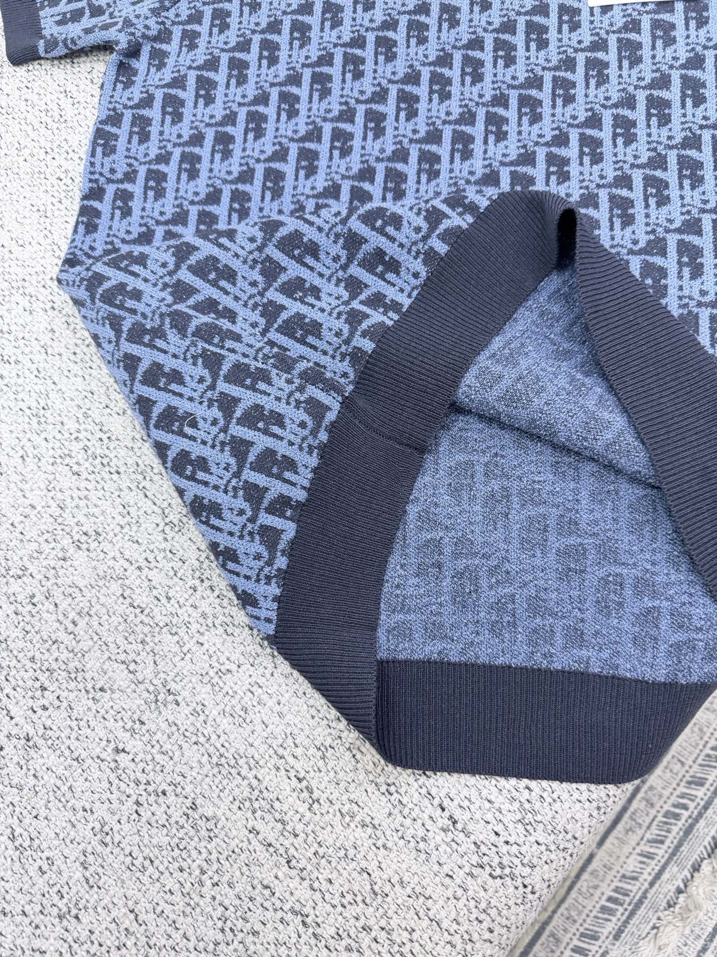 디올 26SS 남성 반팔 129884 Dior T Shirt 썸네일 이미지