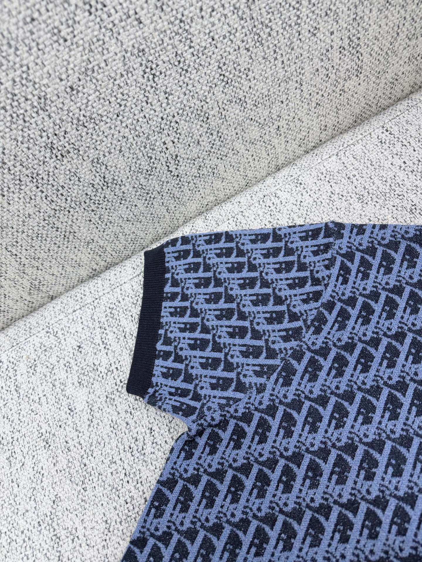 디올 26SS 남성 반팔 129884 Dior T Shirt 썸네일 이미지