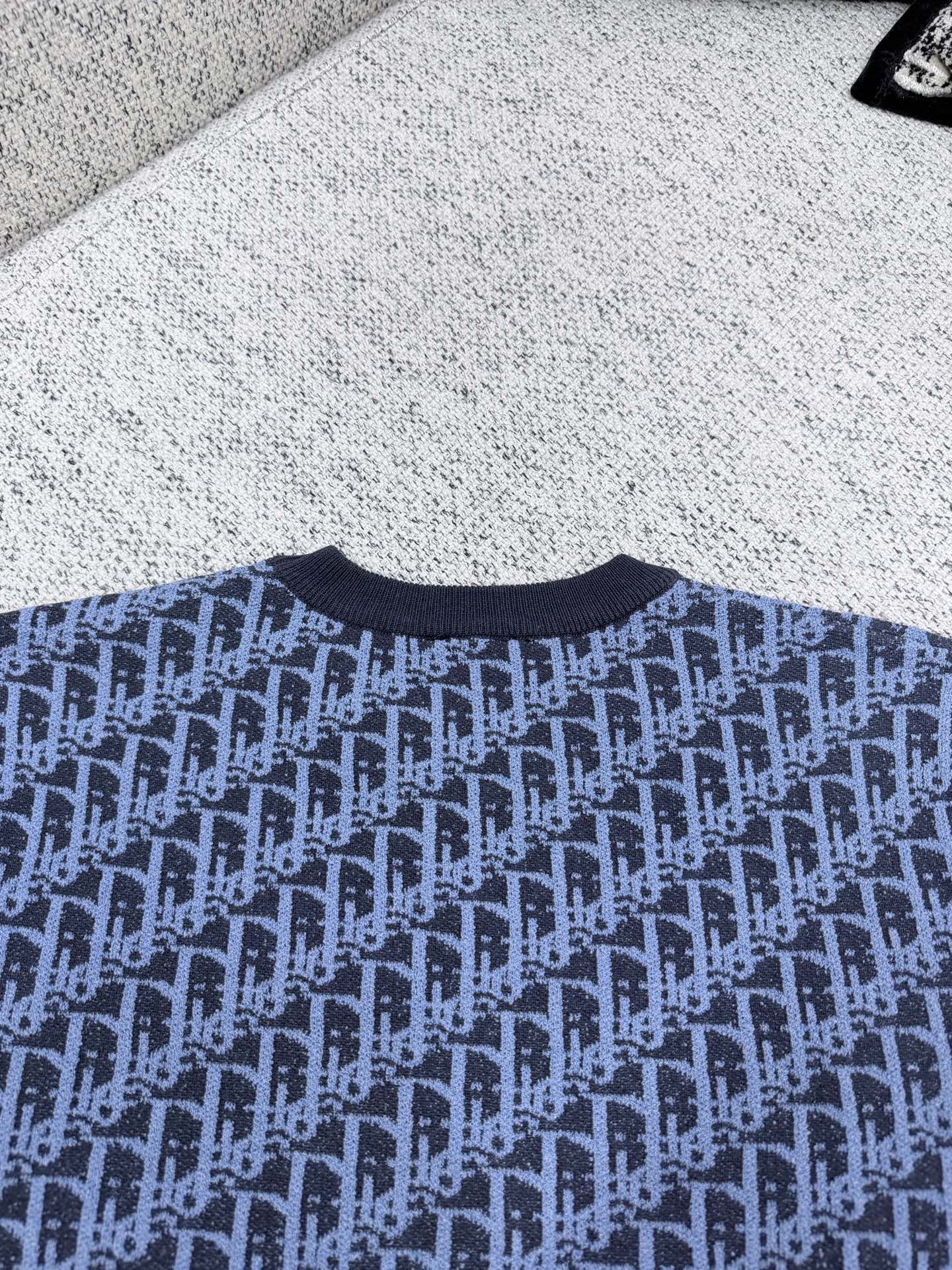디올 26SS 남성 반팔 129884 Dior T Shirt 썸네일 이미지