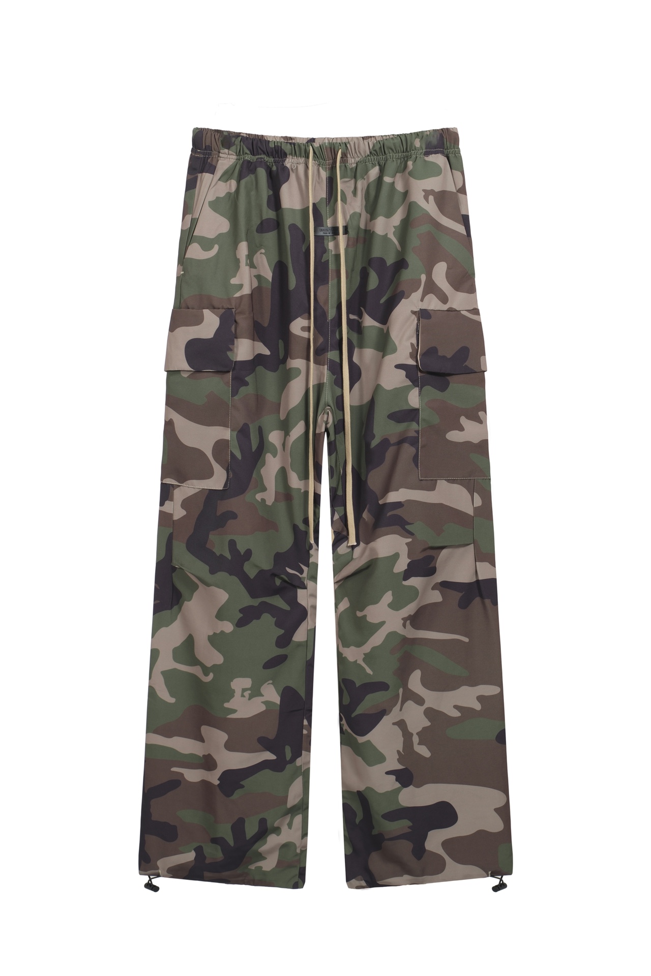 Pantalones camuflaje en stock🐉 6280#FEAR OF GOD ESSENTIALS 24FW pantalones de trabajo camuflaje con cordón t…