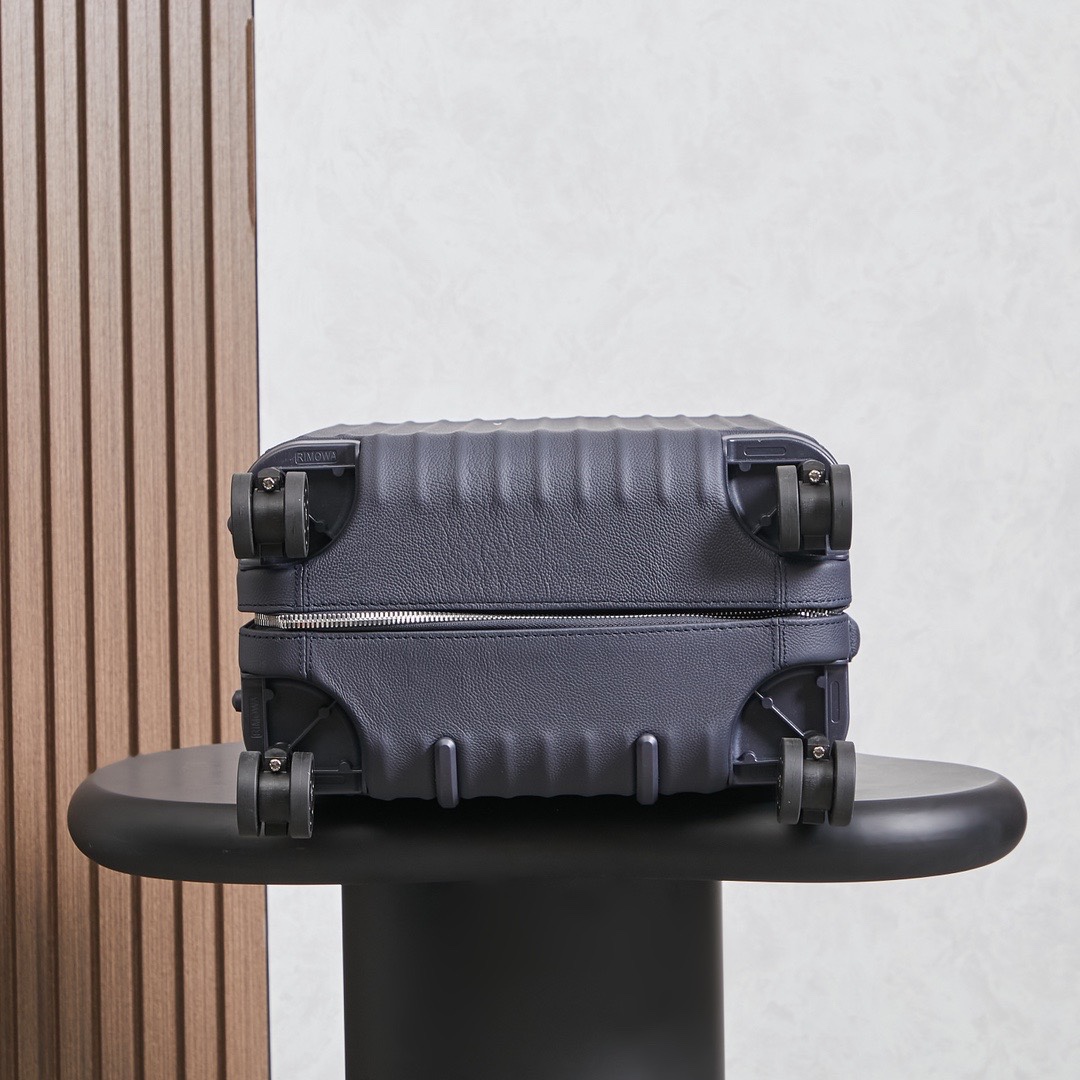 Luxury Rimow/Jimw Cow Skin Luggage: High-Quality, Innovative Features, Stylish Designs - 图片 5