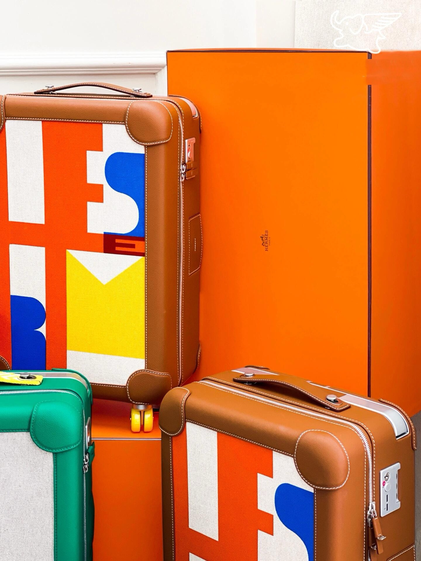 R.M.S. Elmar S. Travel Vans and Pull Boxes: Enhance Your Journey with Style - 图片 2