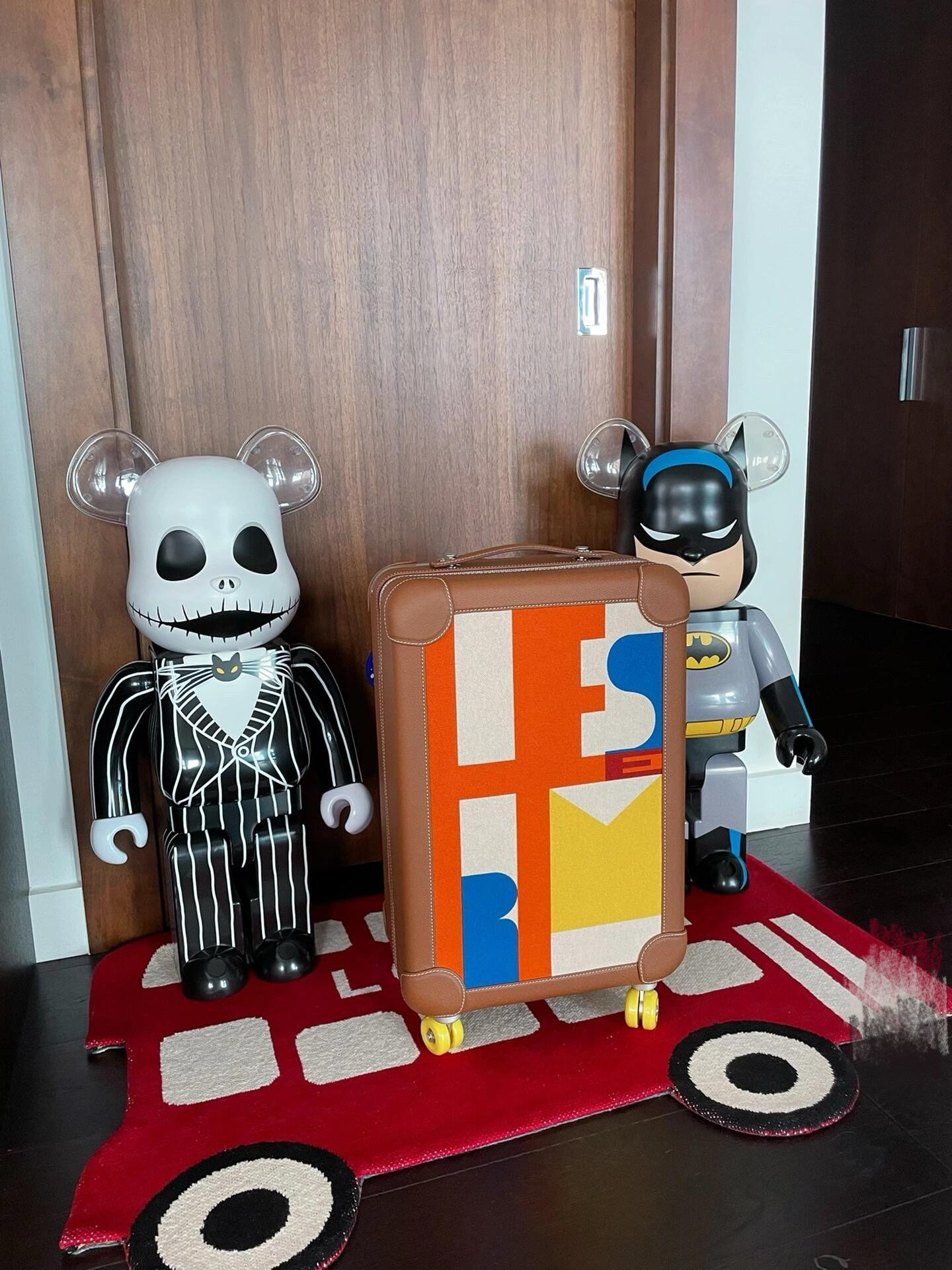 R.M.S. Elmar S. Travel Van: Stylish Luggage Solutions for Your Journey - 图片 4