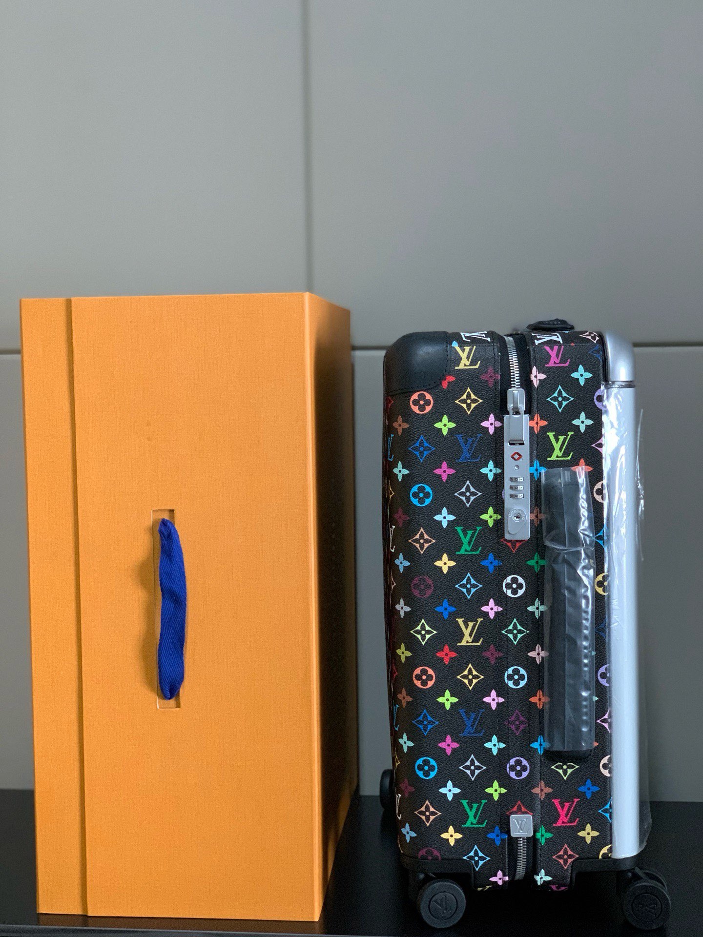 Ass Louis V.D. Horizon Four-Wheel Pole Box: Premium Features and Beautiful Price - 图片 3