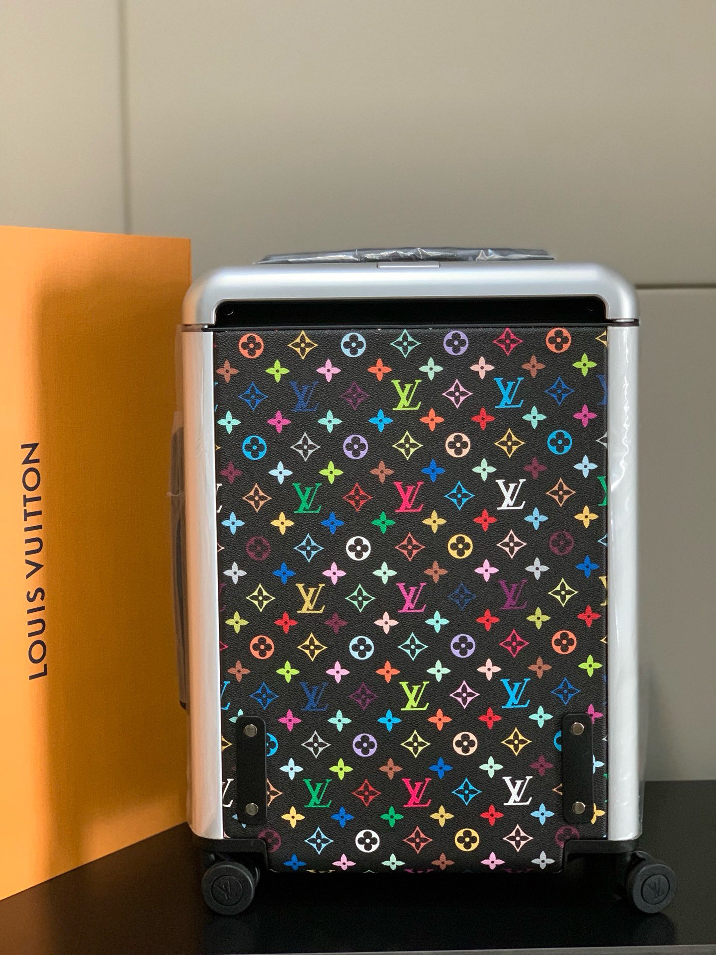 Ass Louis V.D. Horizon Four-Wheel Pole Box: Premium Features and Beautiful Price - 图片 2