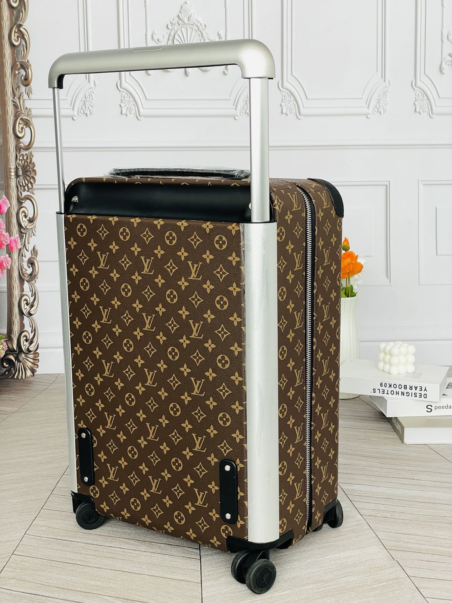 Ass Louis V.D. Four-wheel Pole Box with Unique Features and Elegant Design - 图片 5