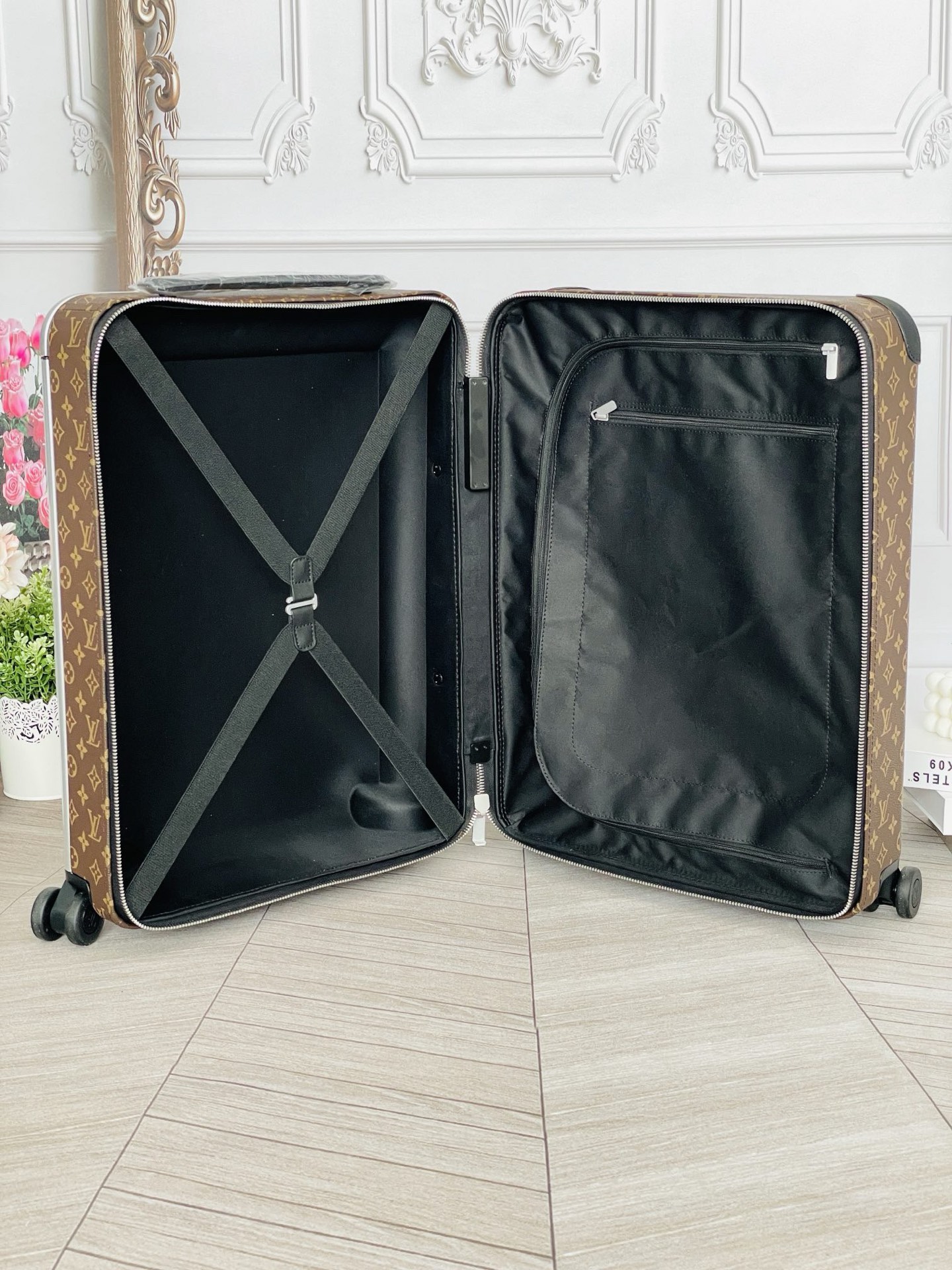 Ass Louis V.D. Four-wheel Pole Box with Unique Features and Elegant Design - 图片 8
