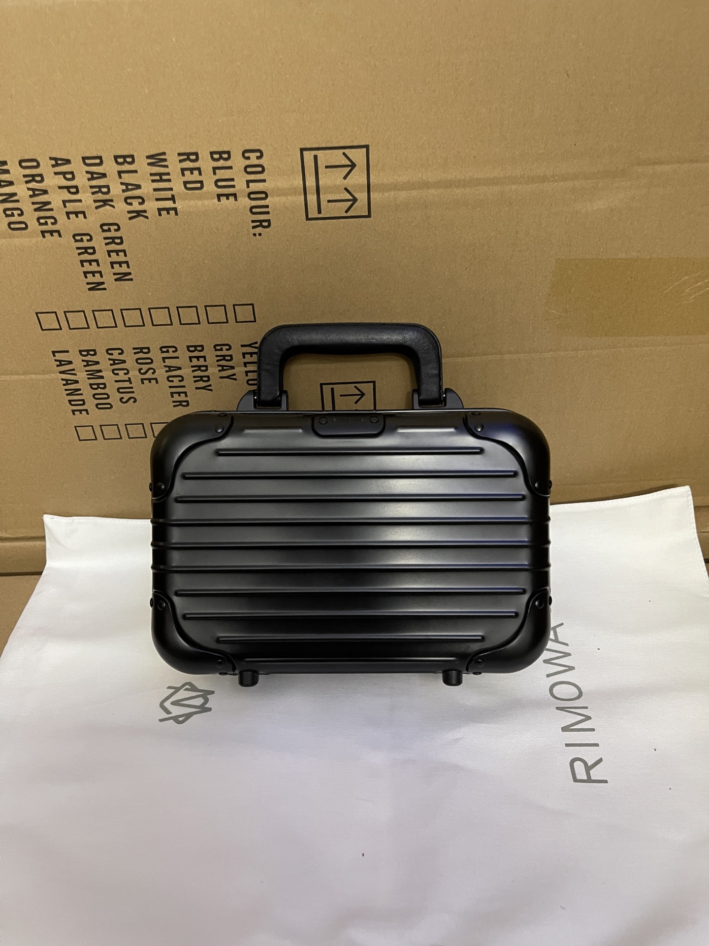 NO:670458,black box,19860909黑色色盒子,,luggage