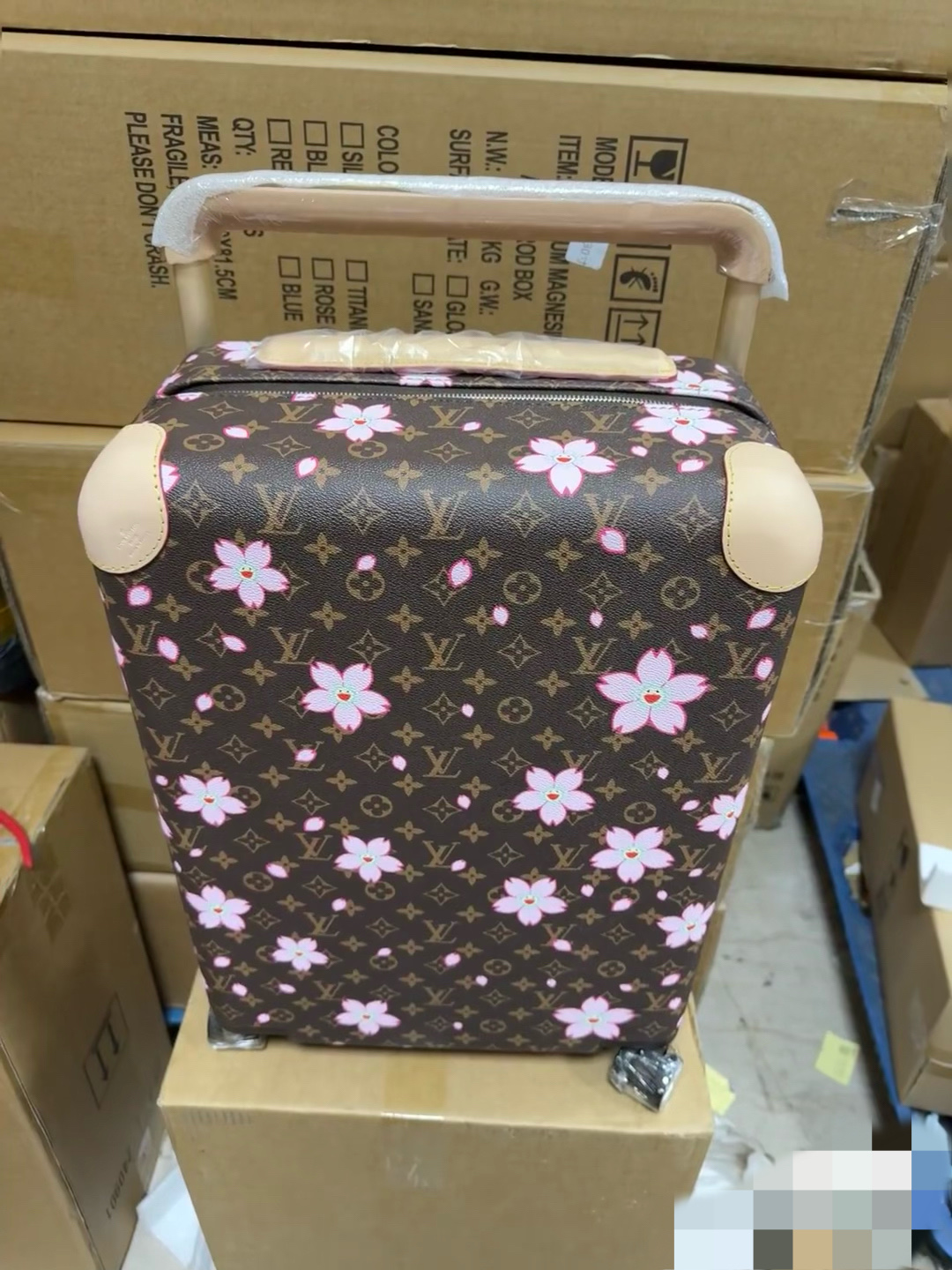 Luxury Louis Vuitton Travel Luggage: Features, Colors, and Dimensions
