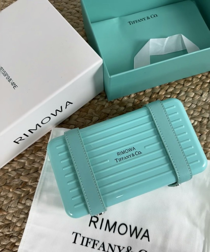 RIMOWA Zmova Tiffany. We’ll take the jewelry box. Dimensions: 20*11*6 cm