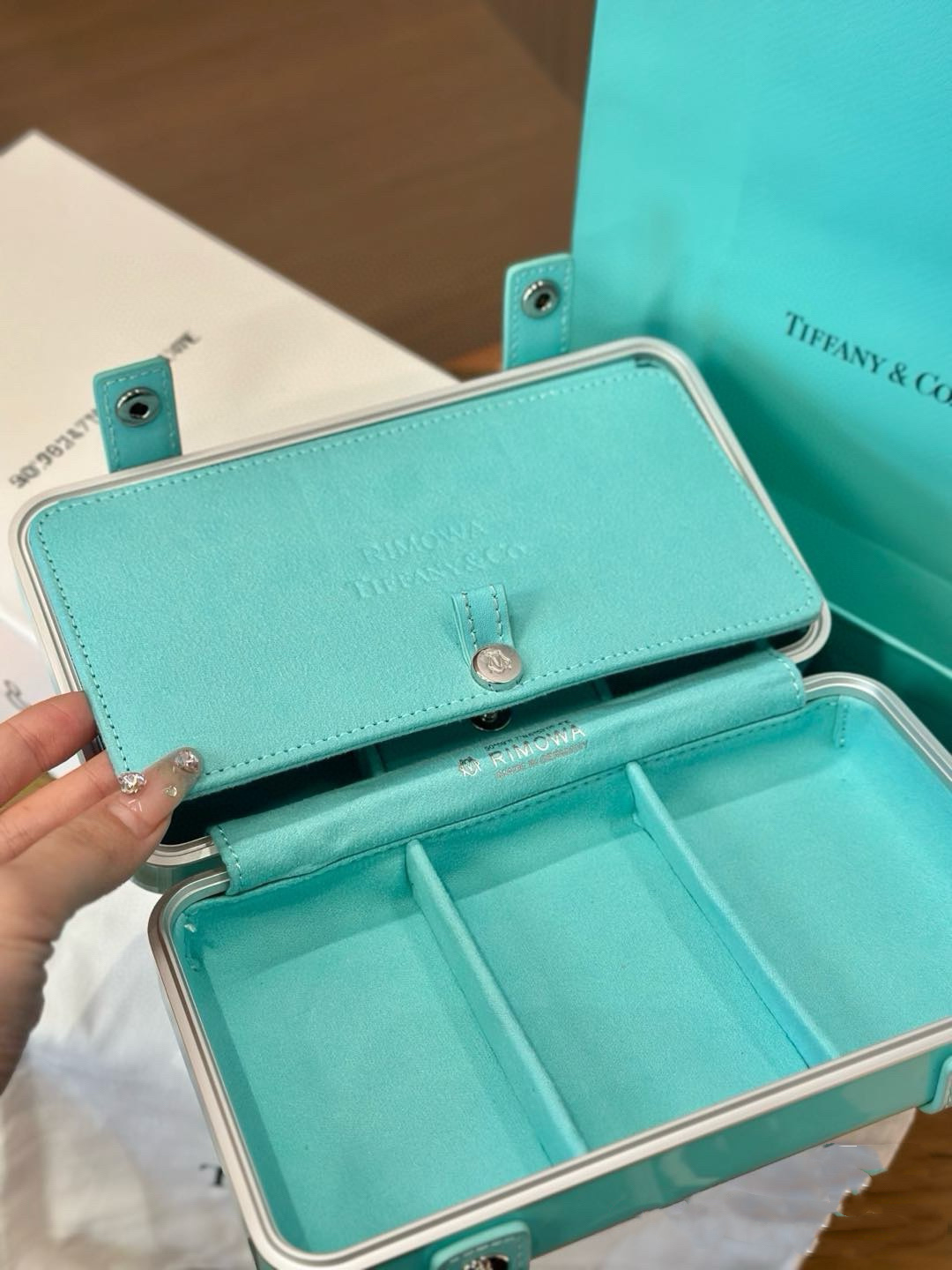 RIMOWA Zmova Tiffany. We’ll take the jewelry box. Dimensions: 20*11*6 cm - 图片 7