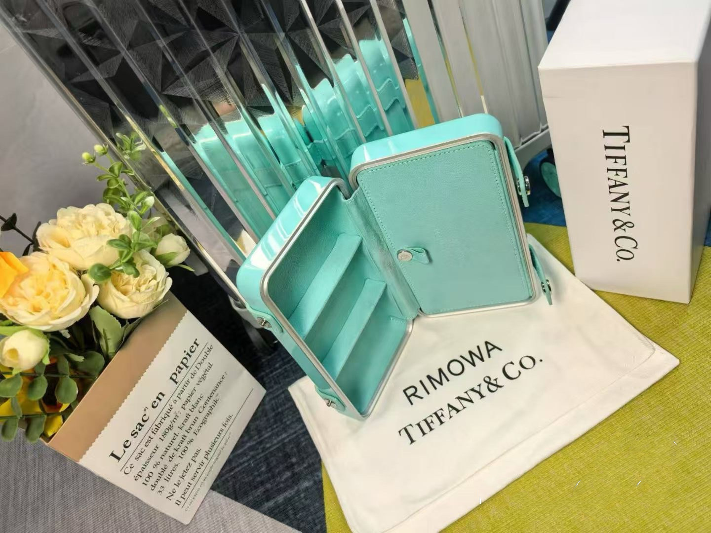 RIMOWA Zmova Tiffany. We’ll take the jewelry box. Dimensions: 20*11*6 cm - 图片 6