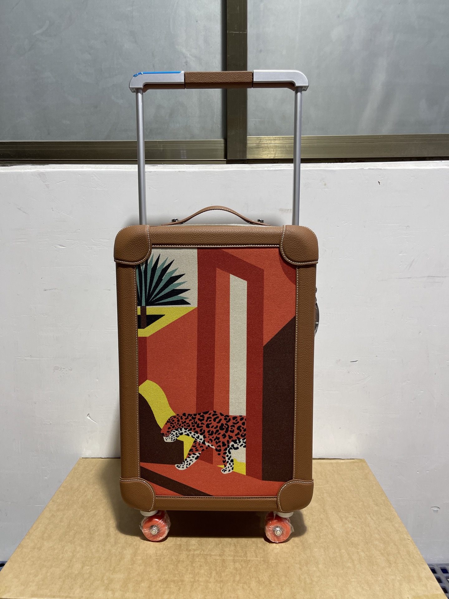 R.M.S. Elmar S. Travel Vans and Luggage Boxes: Enhance Your Journey with Style! - 图片 2