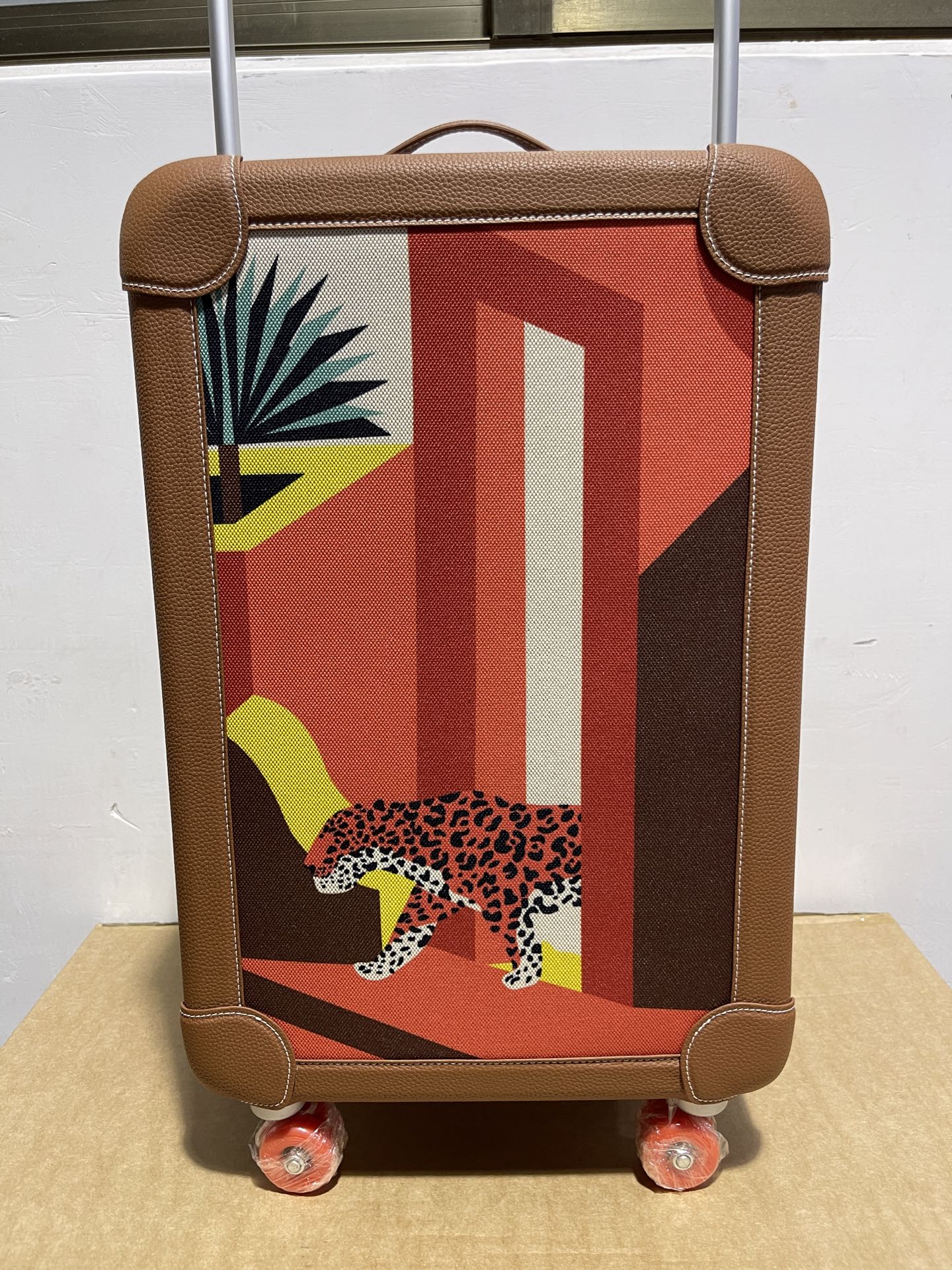 R.M.S. Elmar S. Travel Vans and Luggage Boxes: Enhance Your Journey with Style! - 图片 6