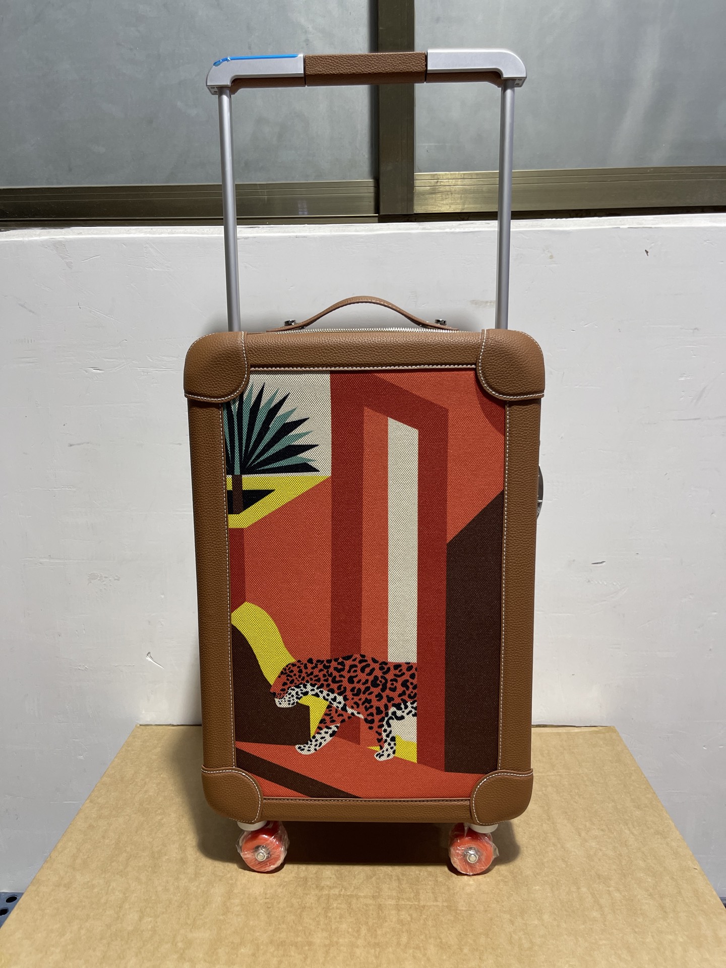 R.M.S. Elmar S. Travel Vans and Luggage Boxes: Enhance Your Journey with Style! - 图片 3