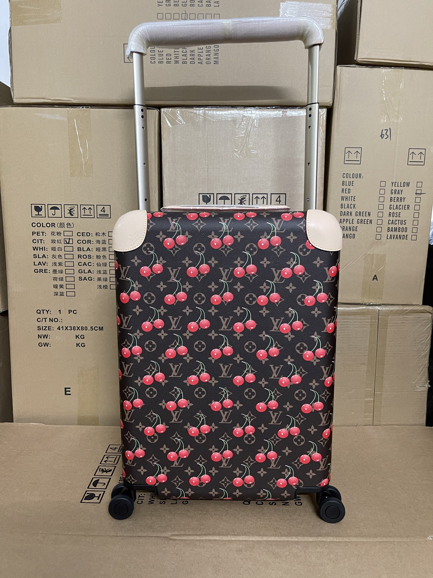 Luxury Louis Vuitton Luggage Set with Unique Features and Style